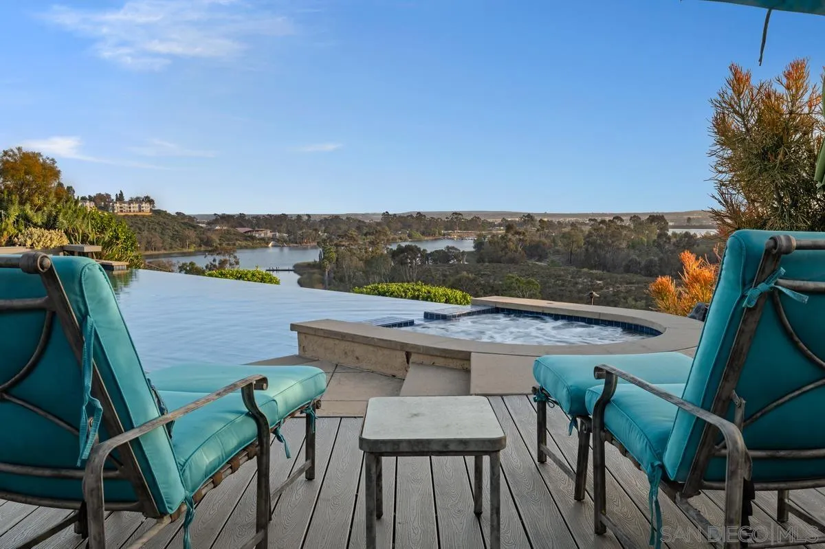 https://cdn.realtyfeed.com/cdn/127/260012438/04b4d90ec1a2d02fa0748c1bef62bc51.webp