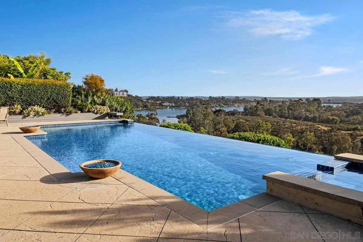https://cdn.realtyfeed.com/cdn/127/260012438/322d3716a050e81018415355f38b707e.webp