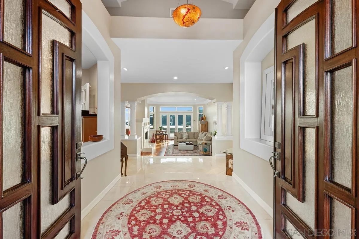 https://cdn.realtyfeed.com/cdn/127/260012438/8a2655ba2cb3bfa85ce2b9e5c6adff93.webp