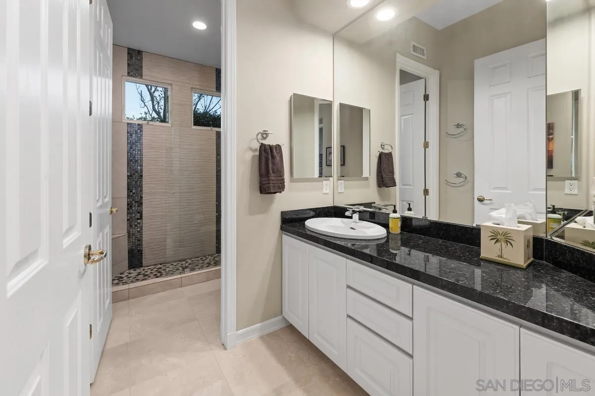 https://cdn.realtyfeed.com/cdn/127/260012438/ce5e4ffa8c02903c5a5472bb12bae213.webp