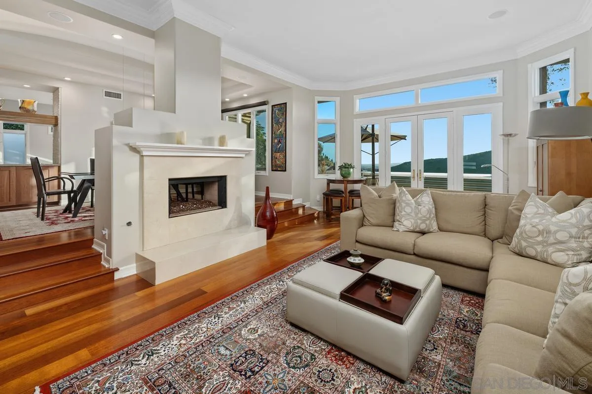 https://cdn.realtyfeed.com/cdn/127/260012438/eadd7dc87437e6edd6b323a063d990ed.webp