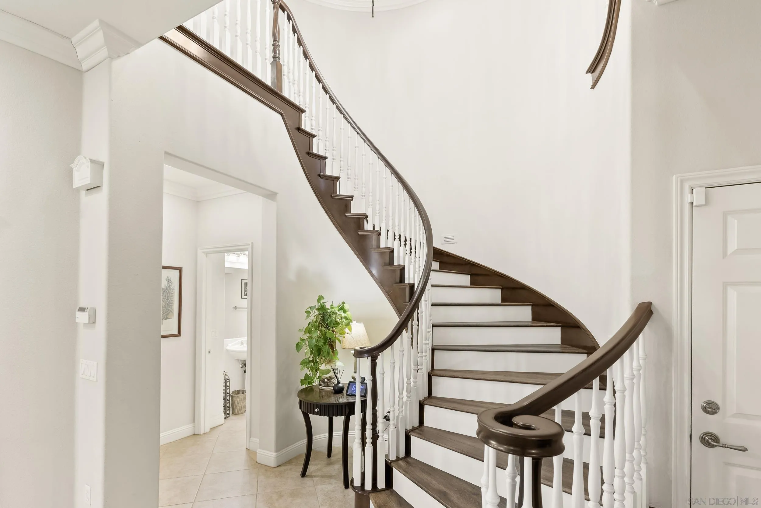 https://cdn.realtyfeed.com/cdn/127/260012440/1ff5bd770a529f3c31a7bd841d3b075f.webp