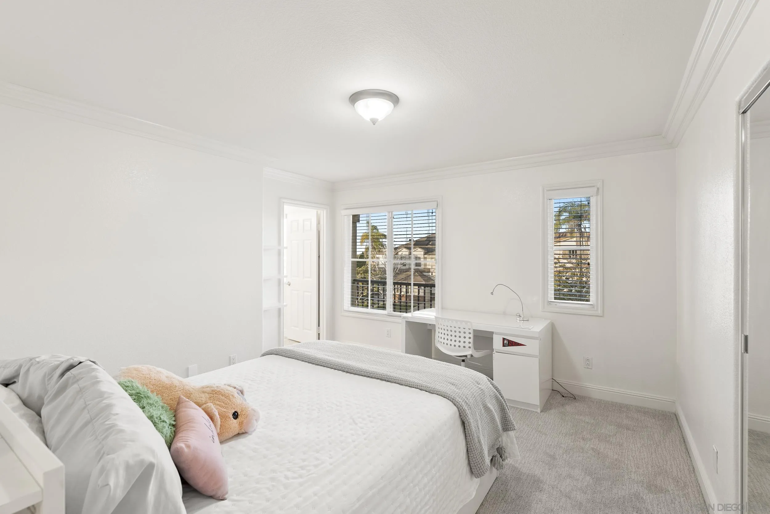 https://cdn.realtyfeed.com/cdn/127/260012440/4d723c3a01f4a40f5104cd2876cdf92d.webp