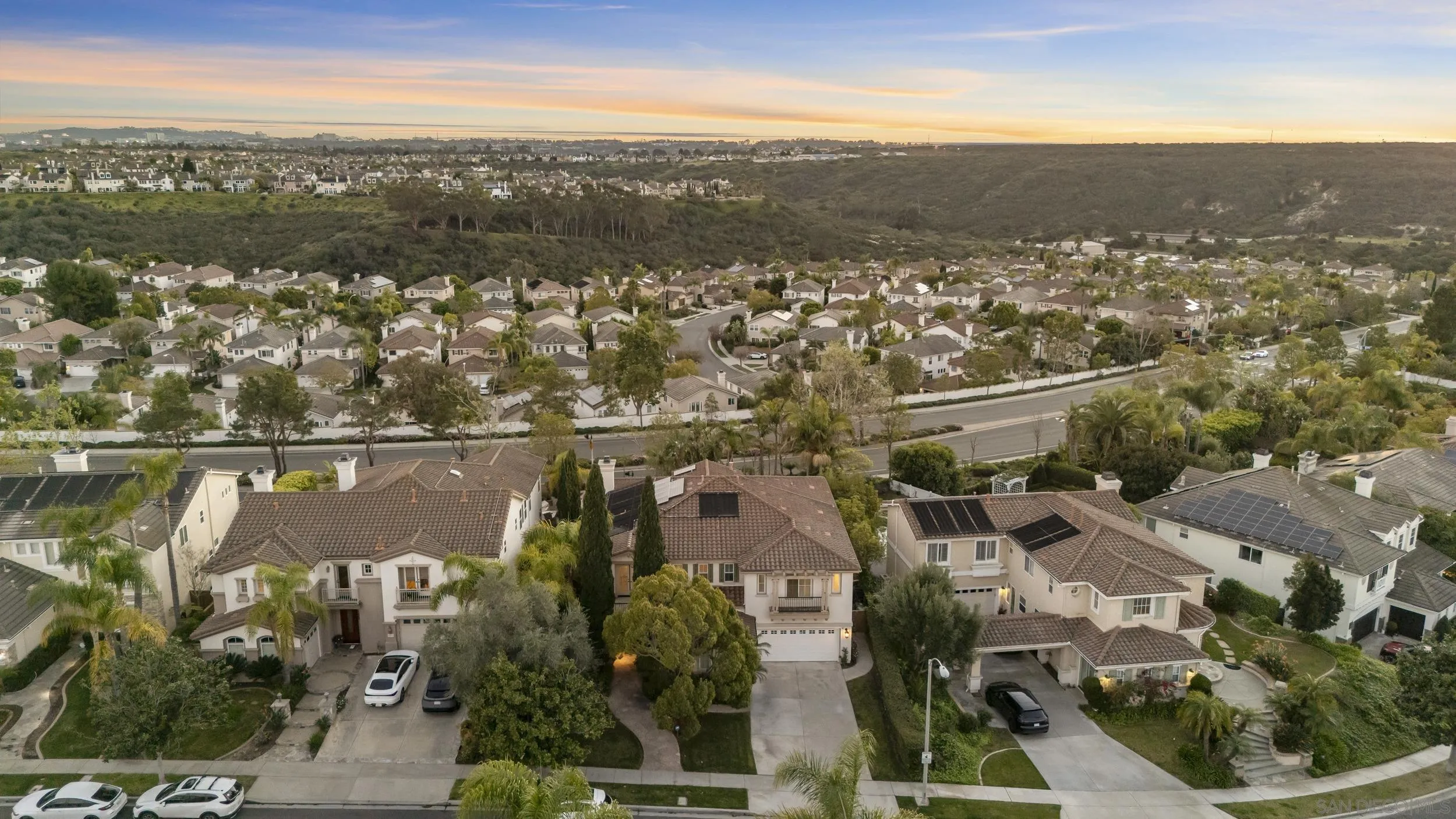 https://cdn.realtyfeed.com/cdn/127/260012440/a9fd3ed0a805b1fe978254daf7942246.webp