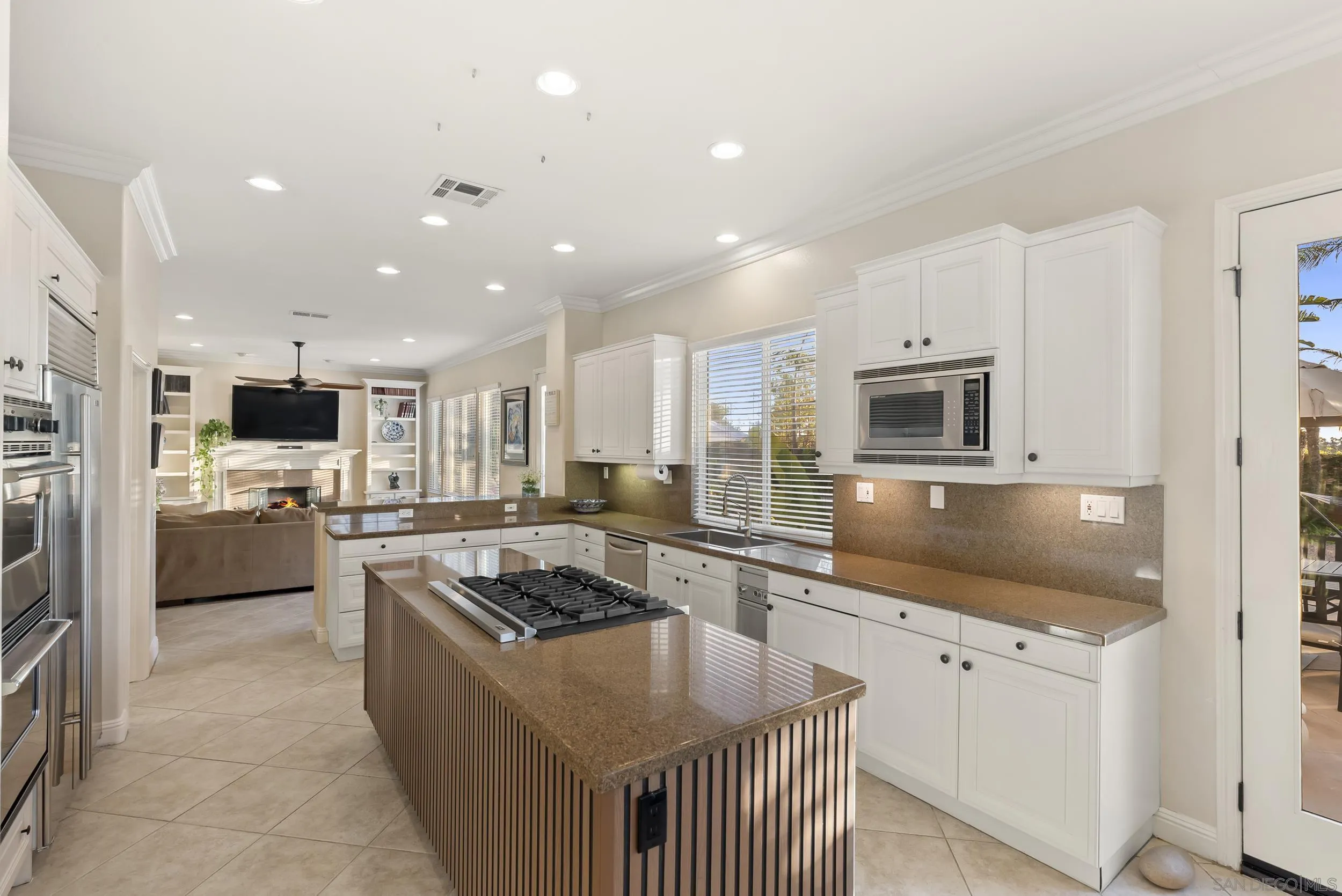 https://cdn.realtyfeed.com/cdn/127/260012440/cd1746ef3b4f1a32e05afb783691c734.webp
