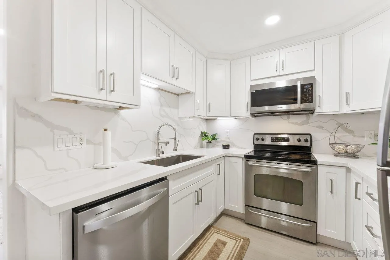 Photo #11: 260012442 Listing: Photo #11