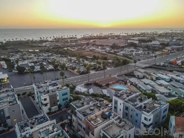 https://cdn.realtyfeed.com/cdn/127/260012443/4169f37d0f0001bdd243e8395c56577c.webp