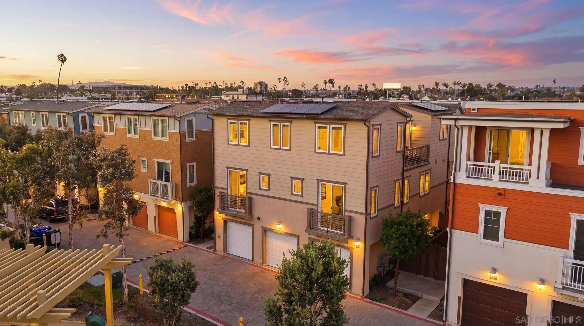 https://cdn.realtyfeed.com/cdn/127/260012444/f89b1d8d173d0b3946aa850c3564bf4c.webp