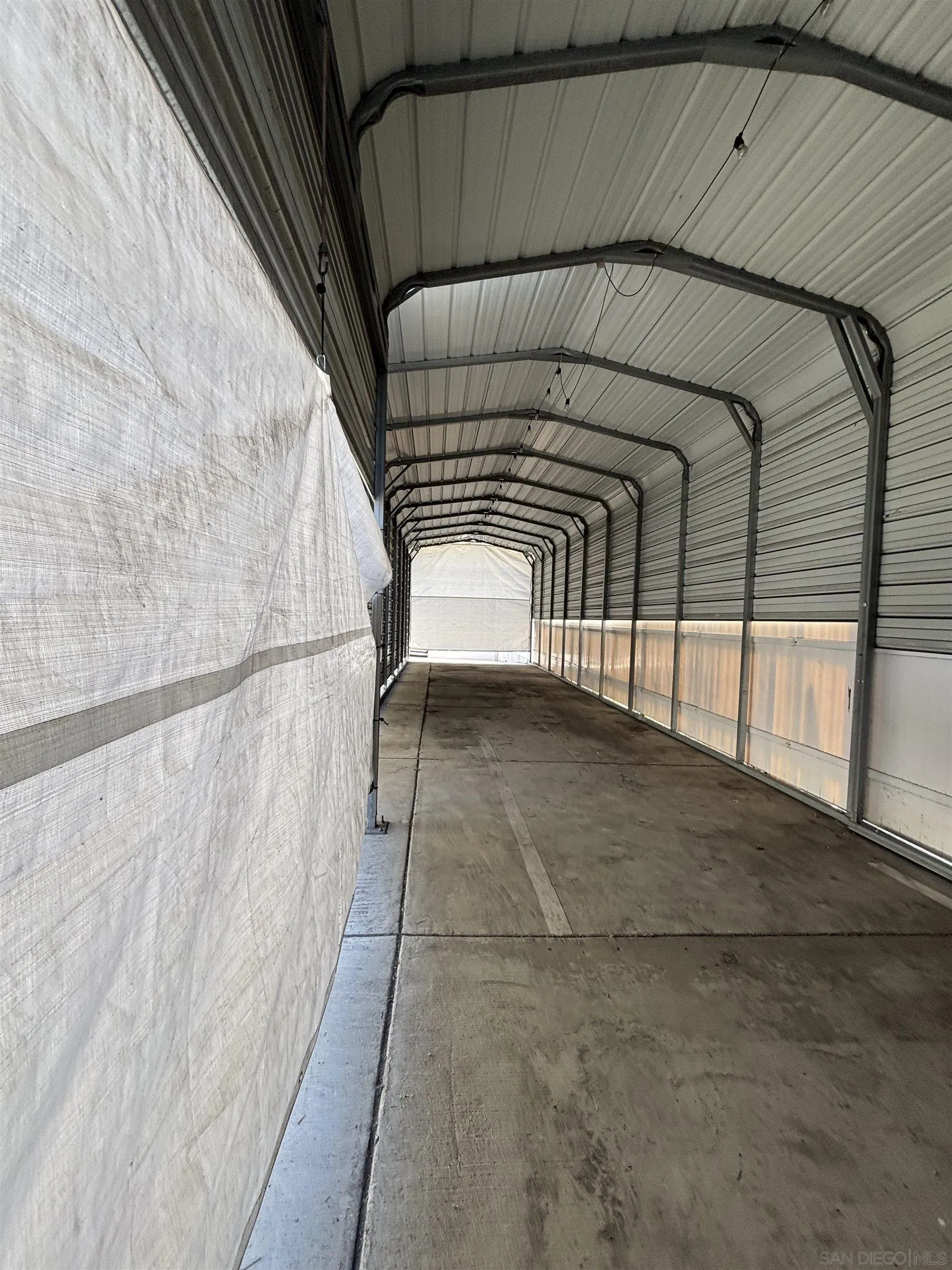 https://cdn.realtyfeed.com/cdn/127/260012445/2244713505a6f6bb8b8155718256419a.webp