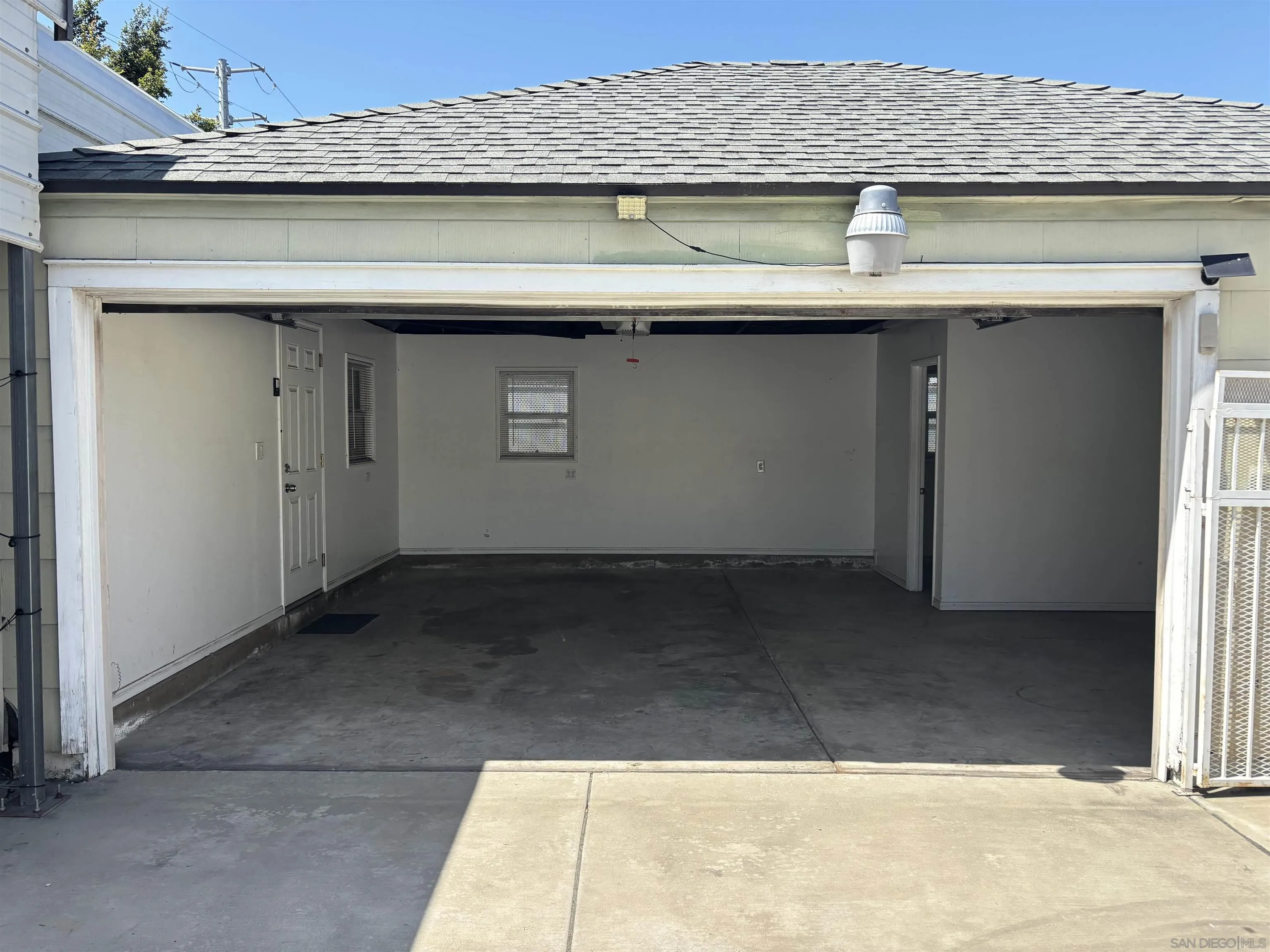 https://cdn.realtyfeed.com/cdn/127/260012445/3f7704983ca5d0e9004619ebe90a037b.webp