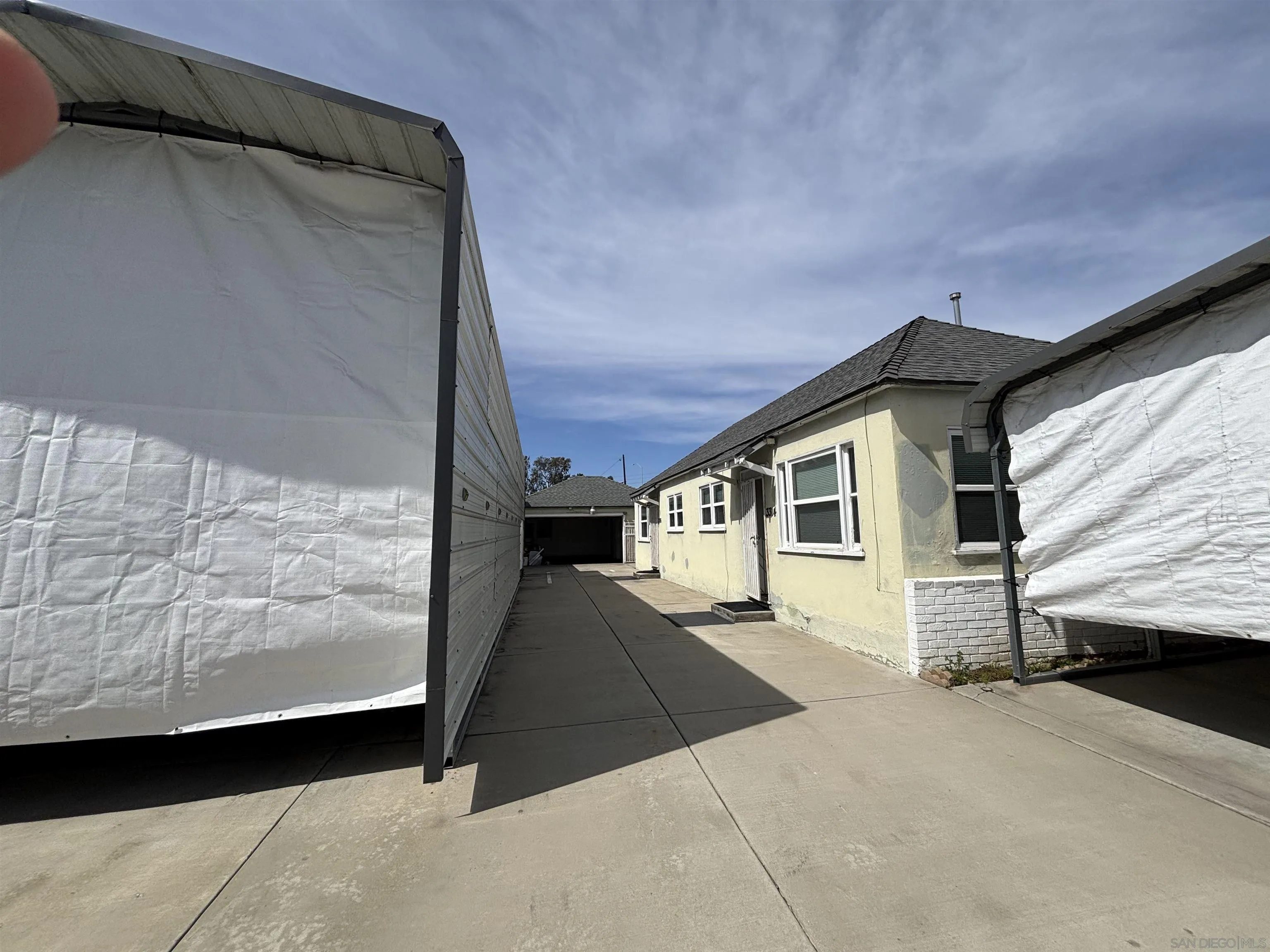 https://cdn.realtyfeed.com/cdn/127/260012445/6e3c5c3dad3d5ada7433d6ad34cc9f9b.webp