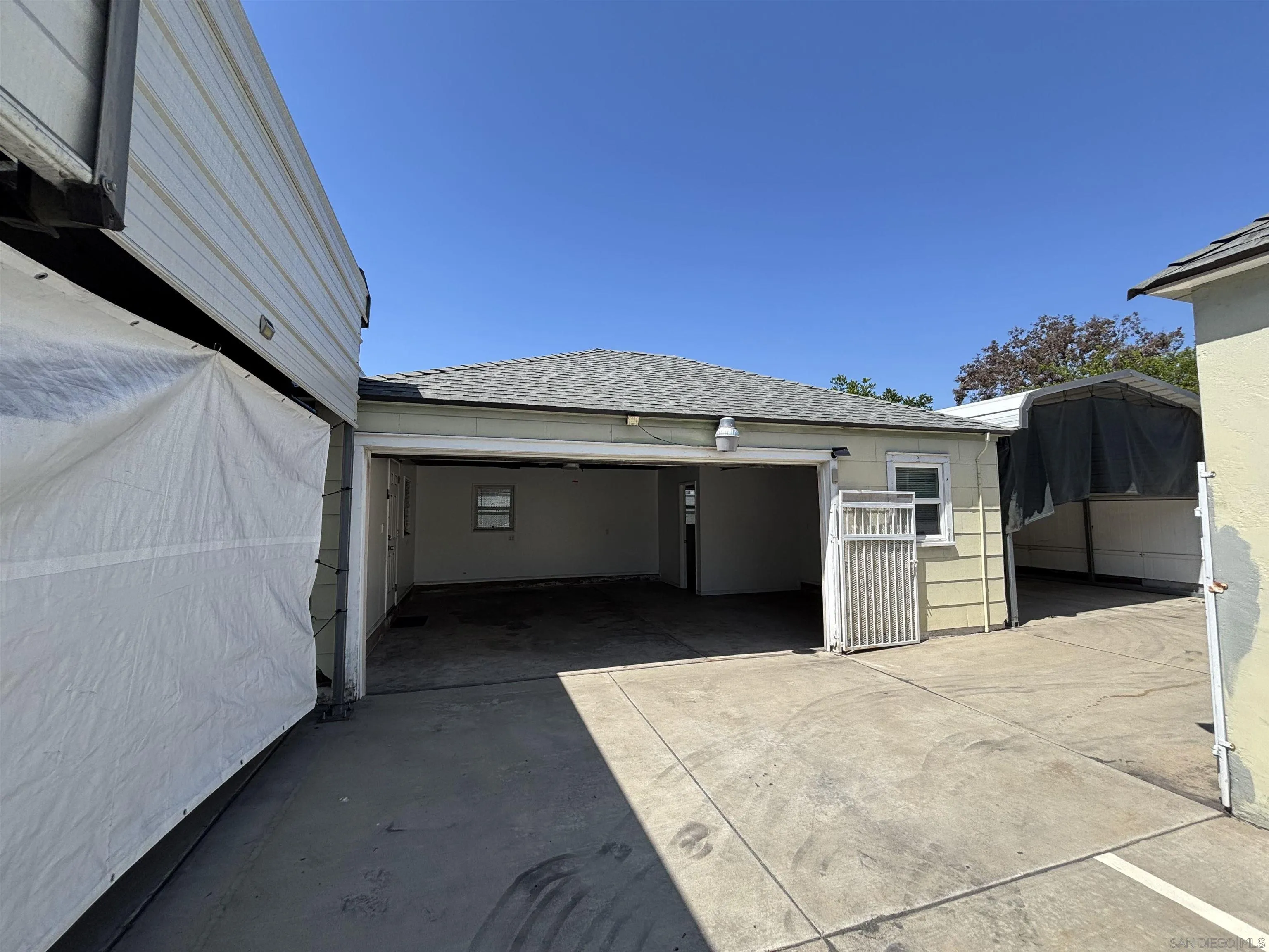 https://cdn.realtyfeed.com/cdn/127/260012445/a6ae5e3a6c3298b9768fb0e3e49e4afb.webp
