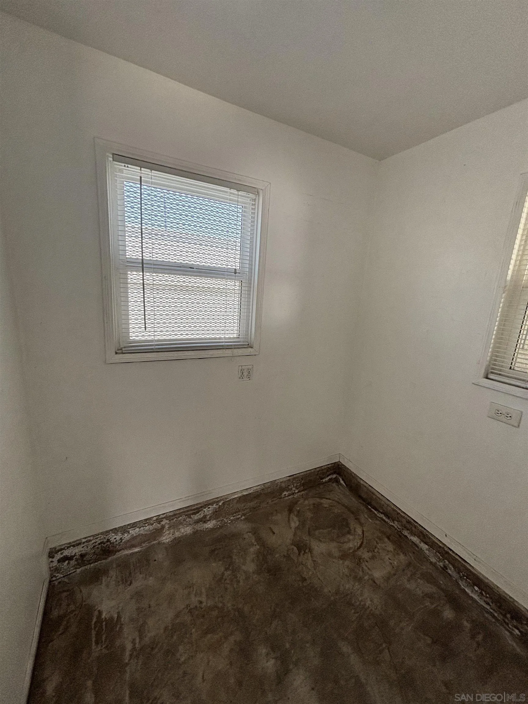 https://cdn.realtyfeed.com/cdn/127/260012445/d6407d62b89ace2473f32d9e2cf483ef.webp