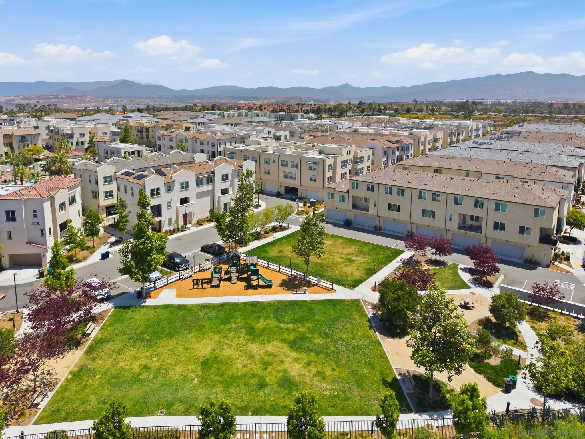 https://cdn.realtyfeed.com/cdn/127/260012446/10669584fa4722eb3b4959b1e49ecef3.webp