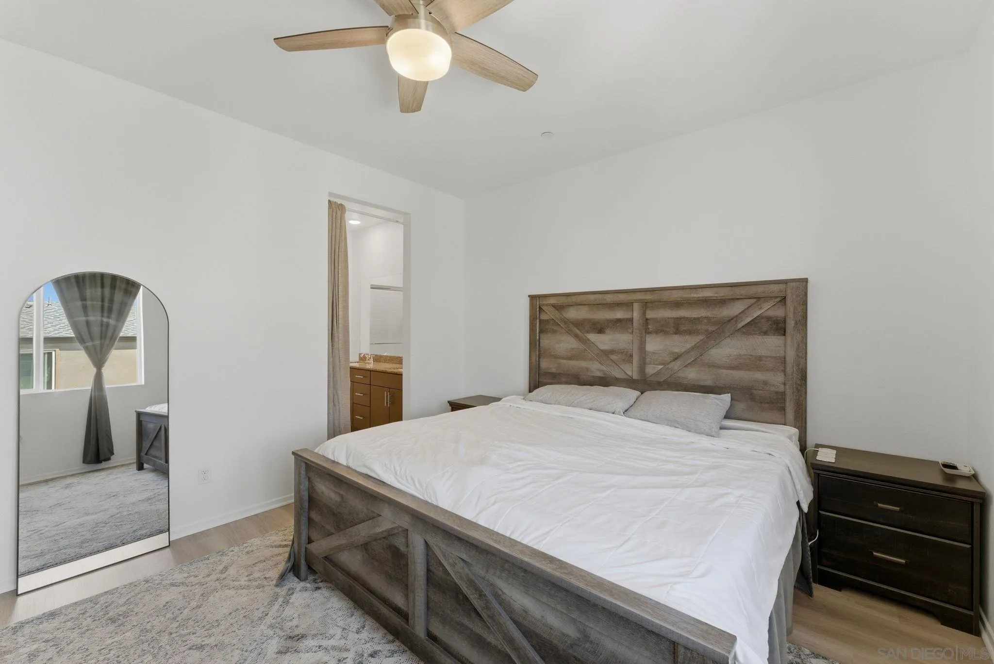 https://cdn.realtyfeed.com/cdn/127/260012446/65ce42e8a7c9828824bdc0b10349fd37.webp
