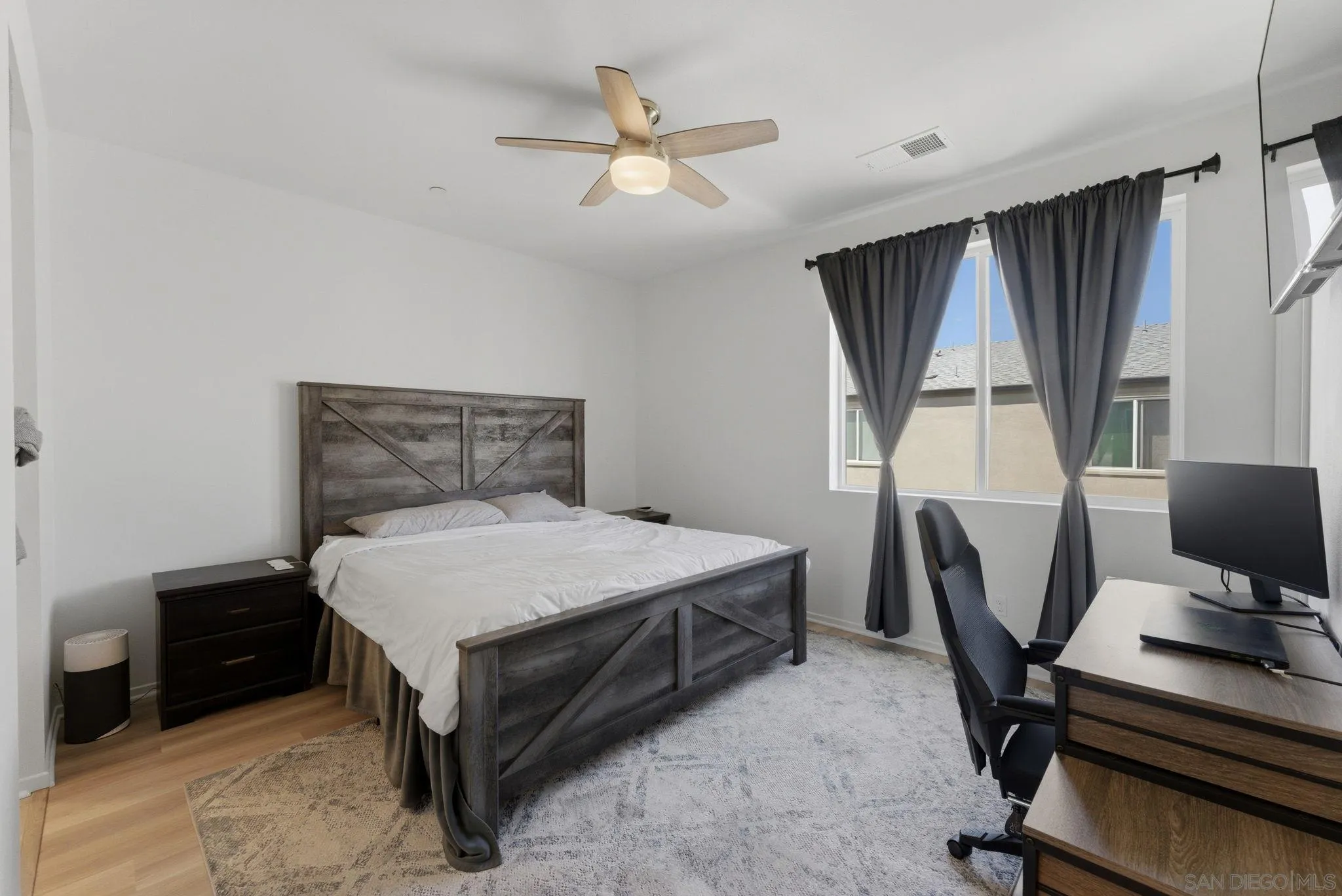 https://cdn.realtyfeed.com/cdn/127/260012446/8b743b286d637bebc0146e1785fddb9e.webp