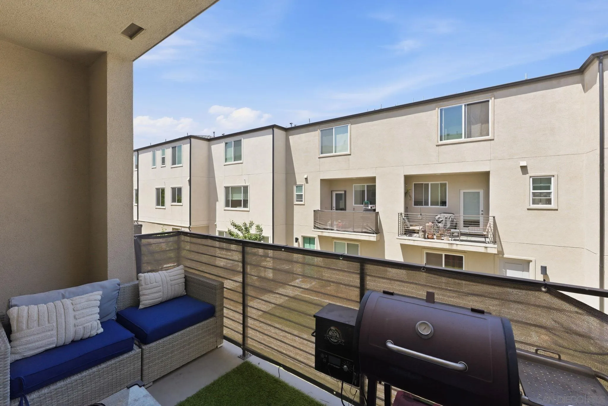 https://cdn.realtyfeed.com/cdn/127/260012446/e782f40afdef51209c30641bf33d34be.webp