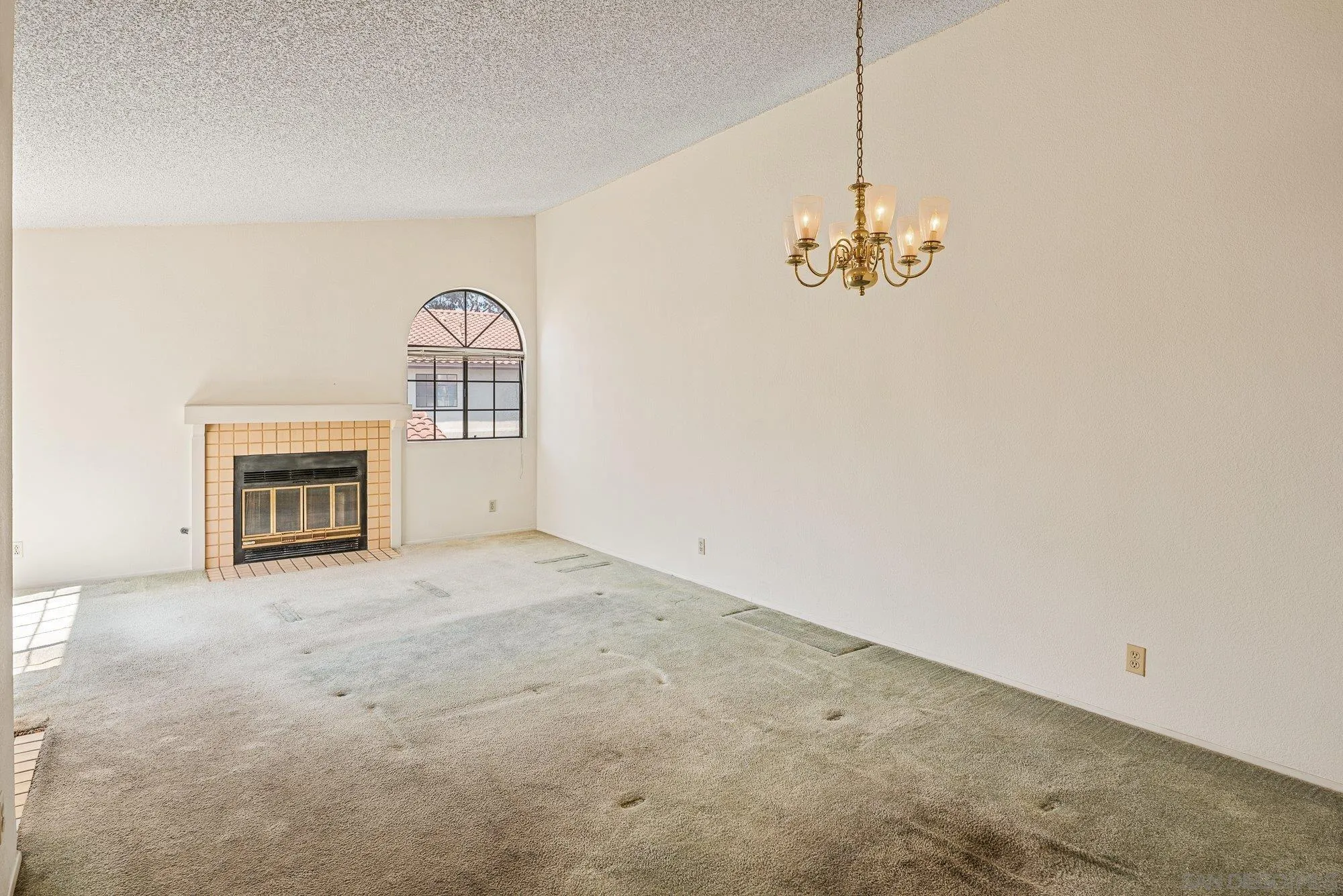 Photo #3: 260012452 Listing: Photo #3