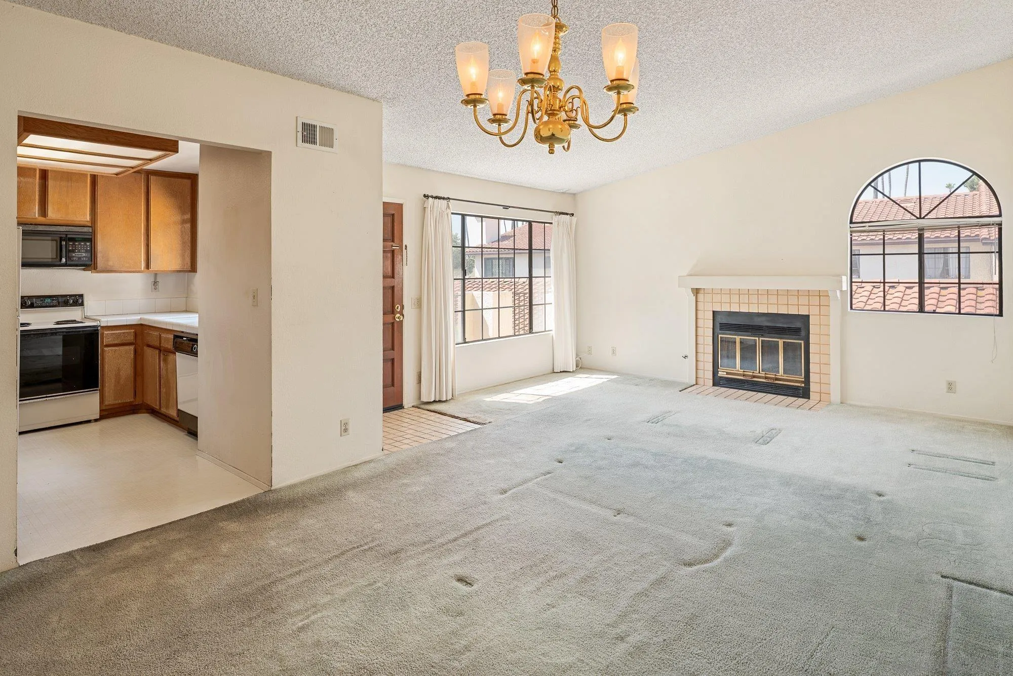 Photo #1: 260012452 Listing: Photo #1