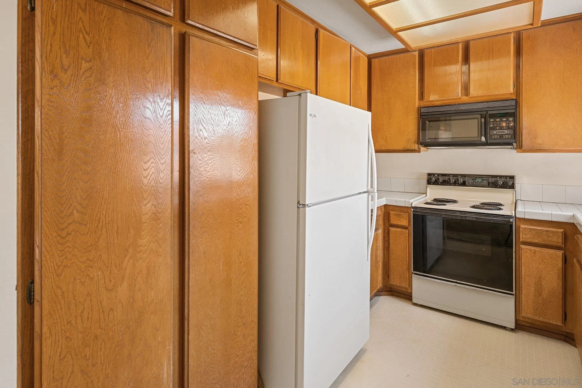 Photo #5: 260012452 Listing: Photo #5