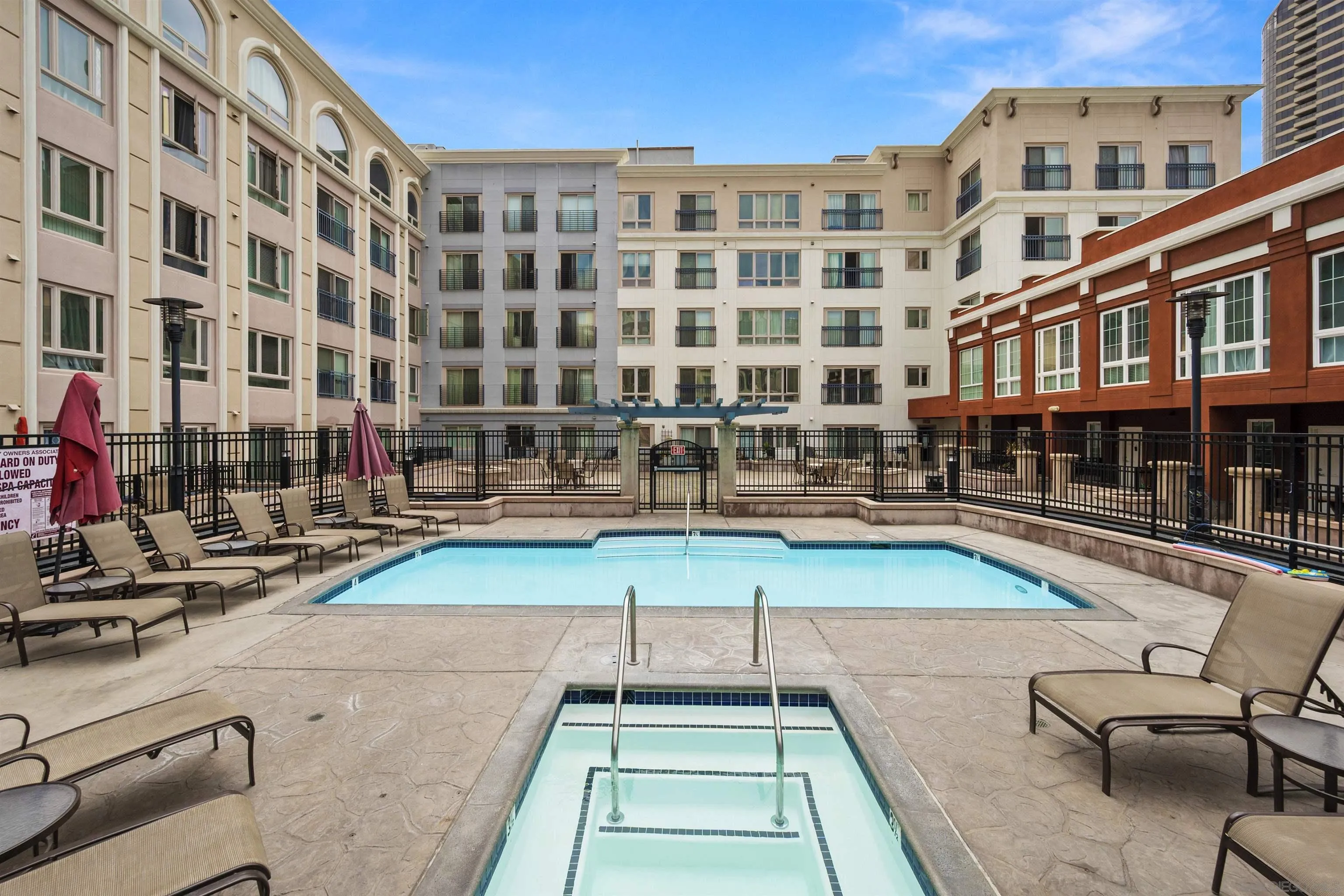 https://cdn.realtyfeed.com/cdn/127/260012453/955af7eda3d997b1cf666e6916c9bd8a.webp
