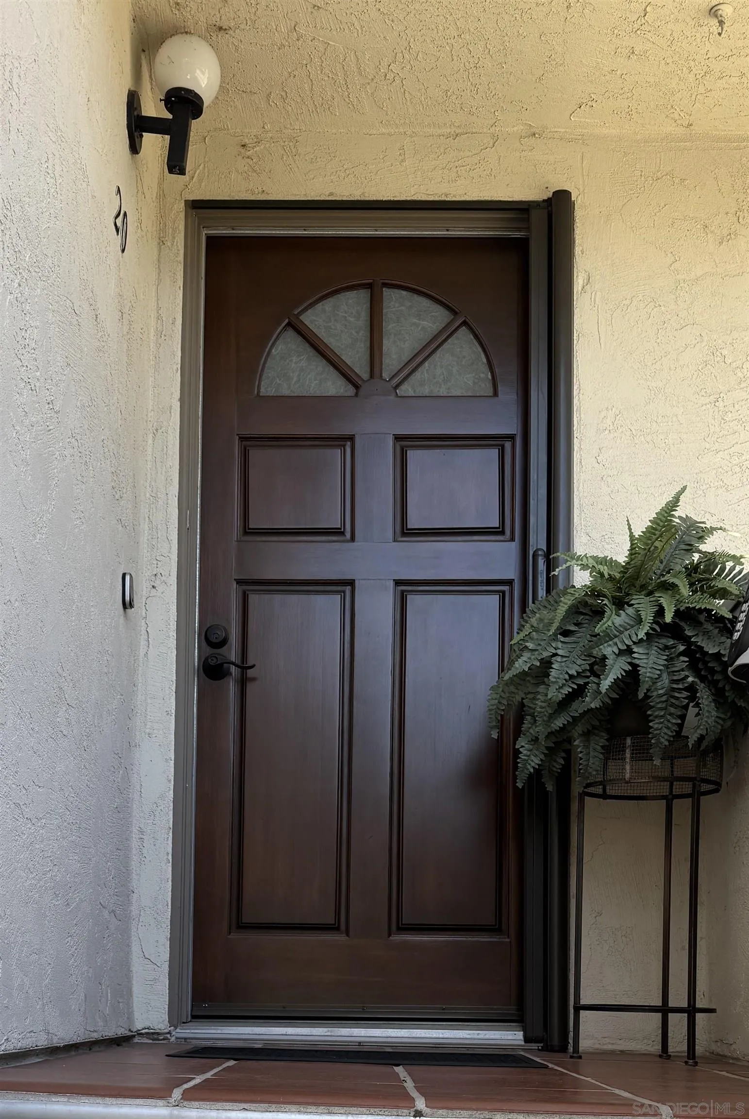 Photo #2: 260012463 Listing: Photo #2
