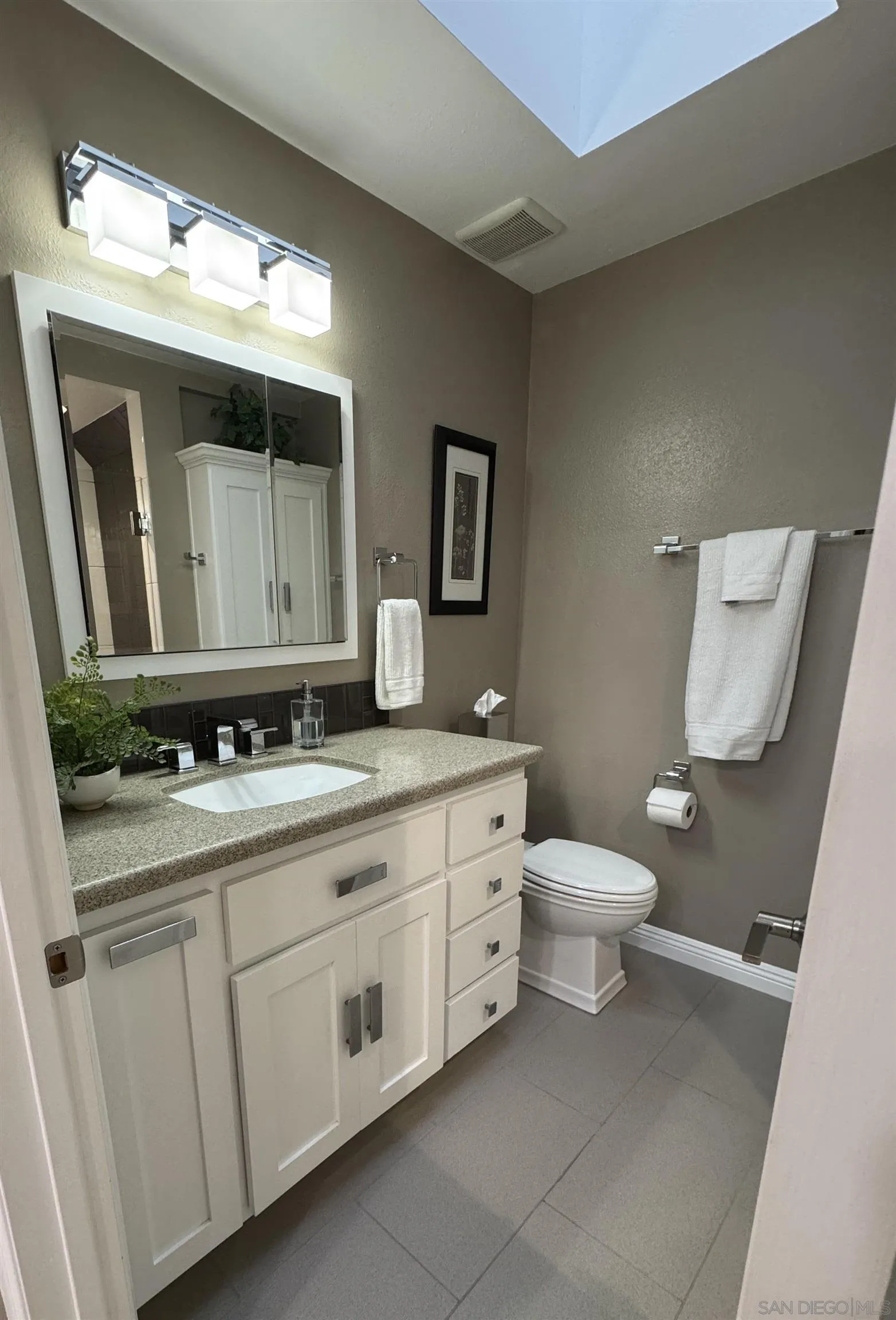 Photo #17: 260012463 Listing: Photo #17