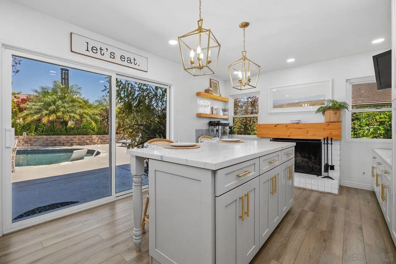 https://cdn.realtyfeed.com/cdn/127/260012464/4b803fce19e3fd046de6ba18f0460198.webp