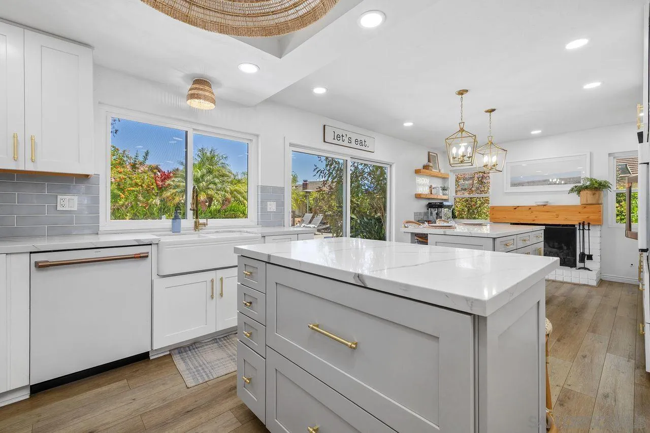 https://cdn.realtyfeed.com/cdn/127/260012464/92ec0d0324f0da64a2274e82149560b0.webp