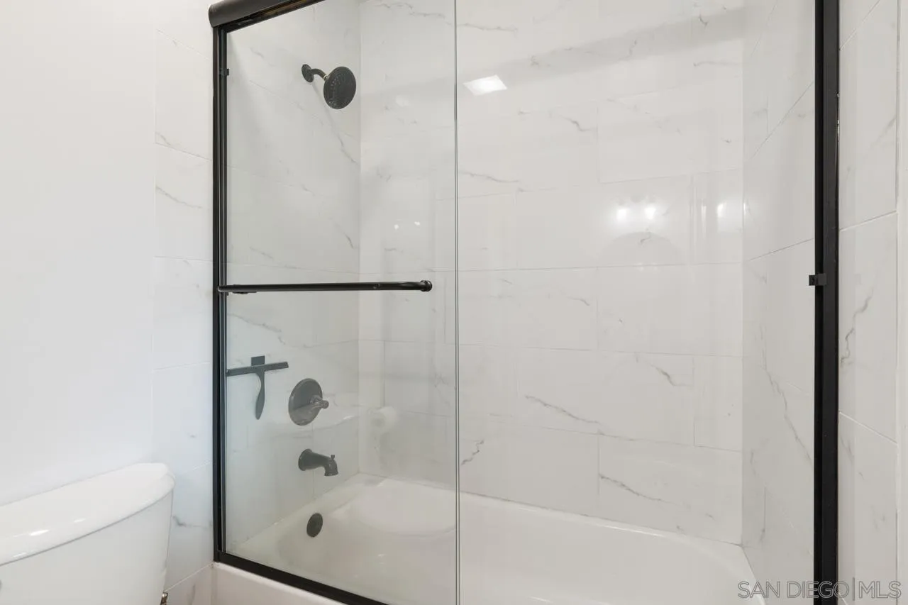https://cdn.realtyfeed.com/cdn/127/260012465/04d5c898be7eb873497a39b2cd6cc089.webp