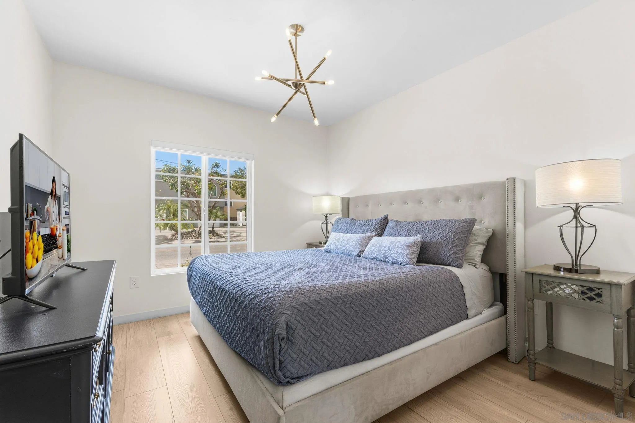 https://cdn.realtyfeed.com/cdn/127/260012465/66a779fde7917afa05478af693d3f2a7.webp
