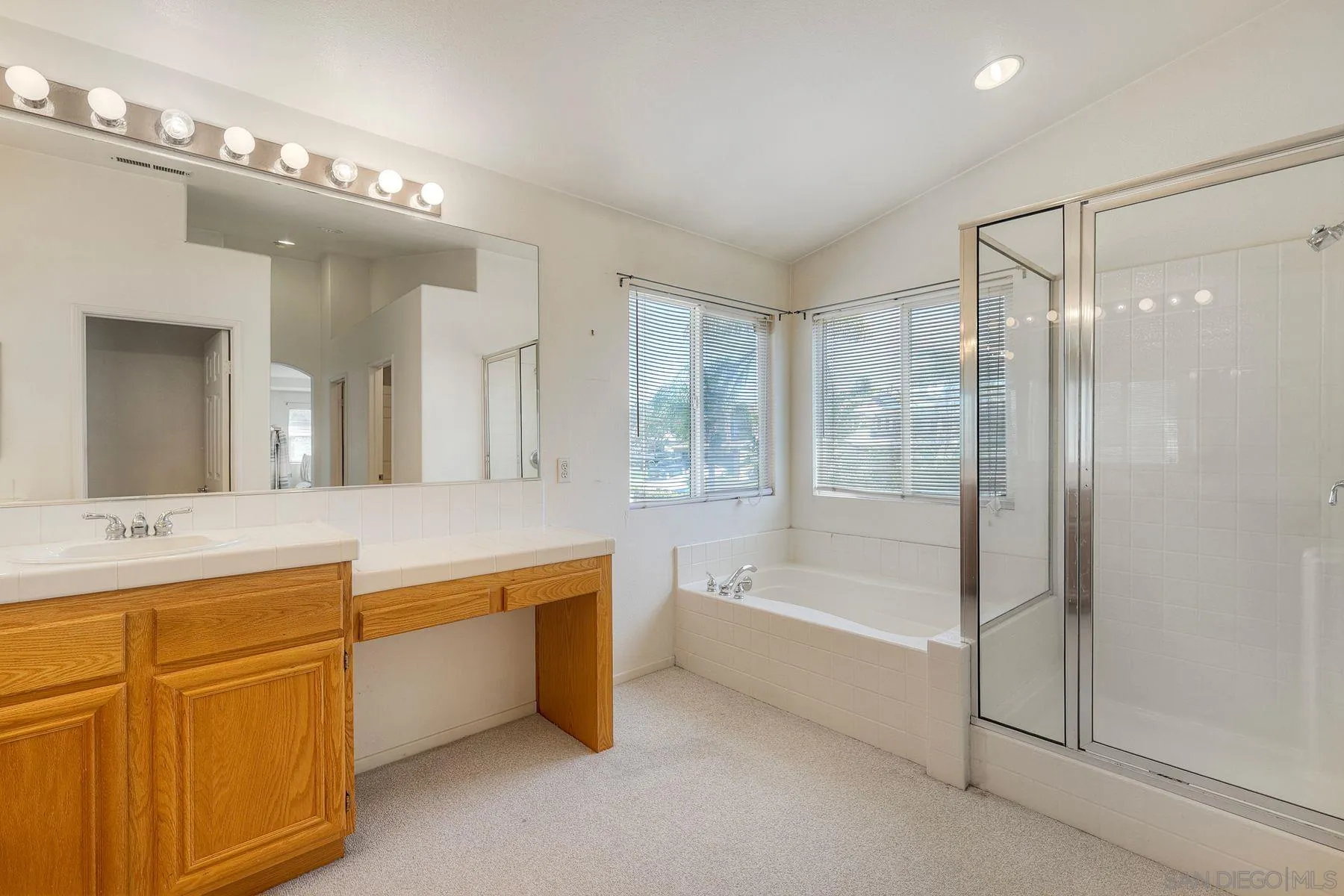 https://cdn.realtyfeed.com/cdn/127/260012467/038a50f4568571a60c7eaee2c8b06dee.webp