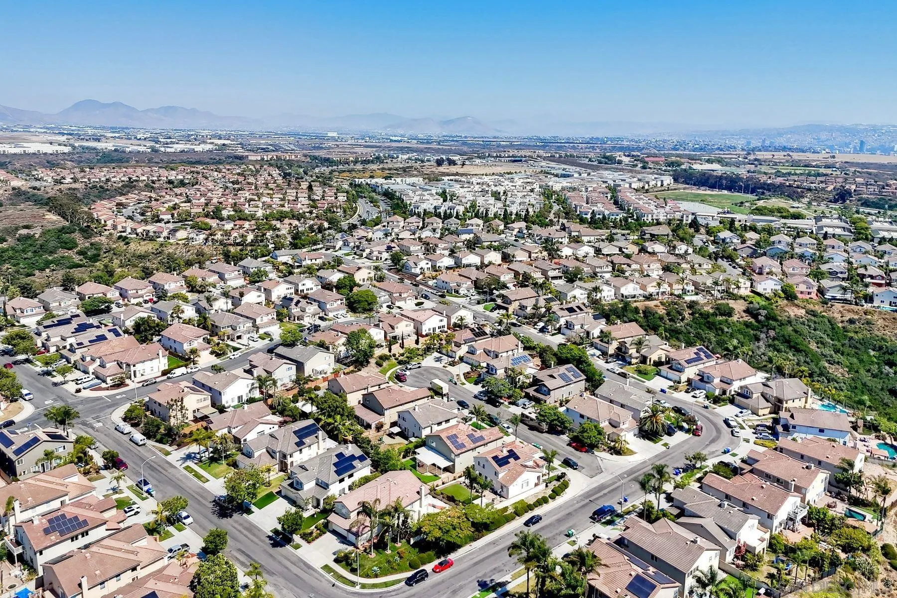 https://cdn.realtyfeed.com/cdn/127/260012467/098575b590707f9a336ff23ec8cdecab.webp