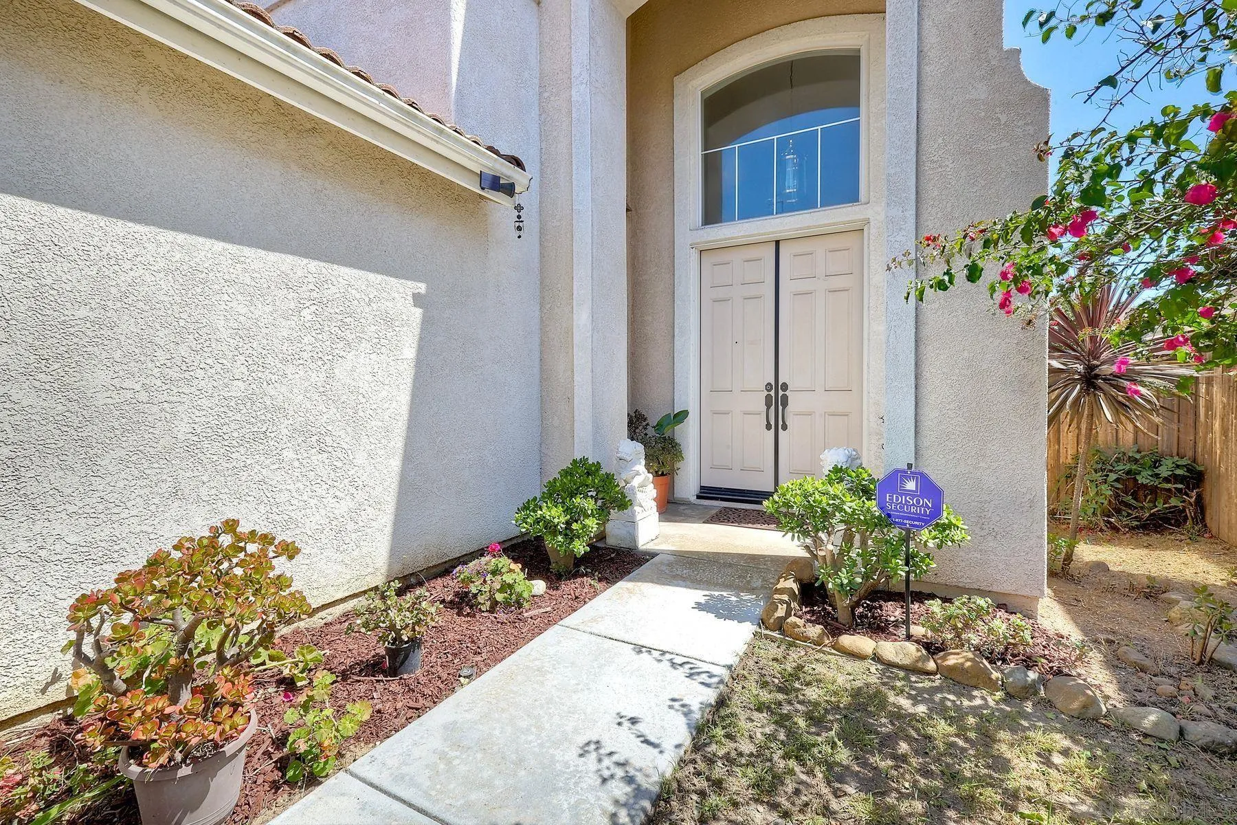 https://cdn.realtyfeed.com/cdn/127/260012467/160780289df605a19f16fc2db1b5d5d7.webp