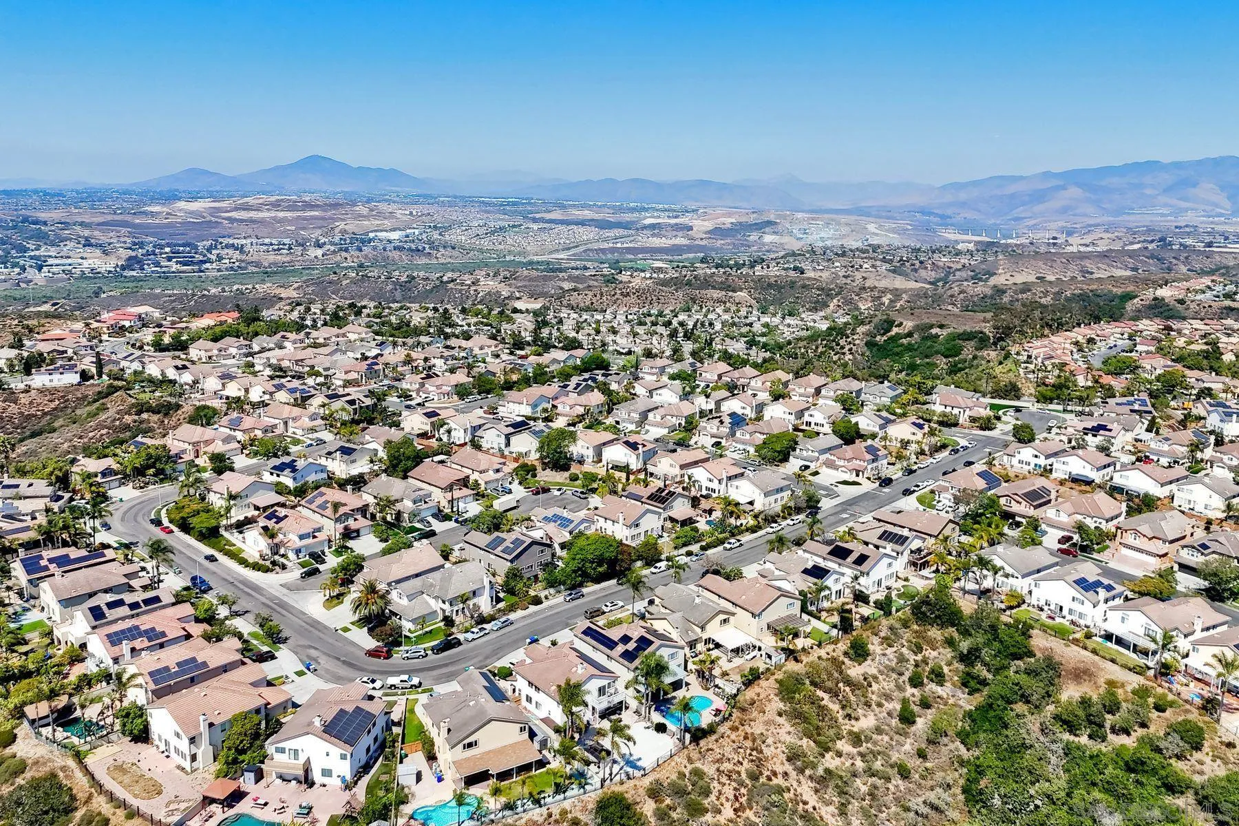 https://cdn.realtyfeed.com/cdn/127/260012467/3c1288f561dd7b650f1b777b5db888af.webp