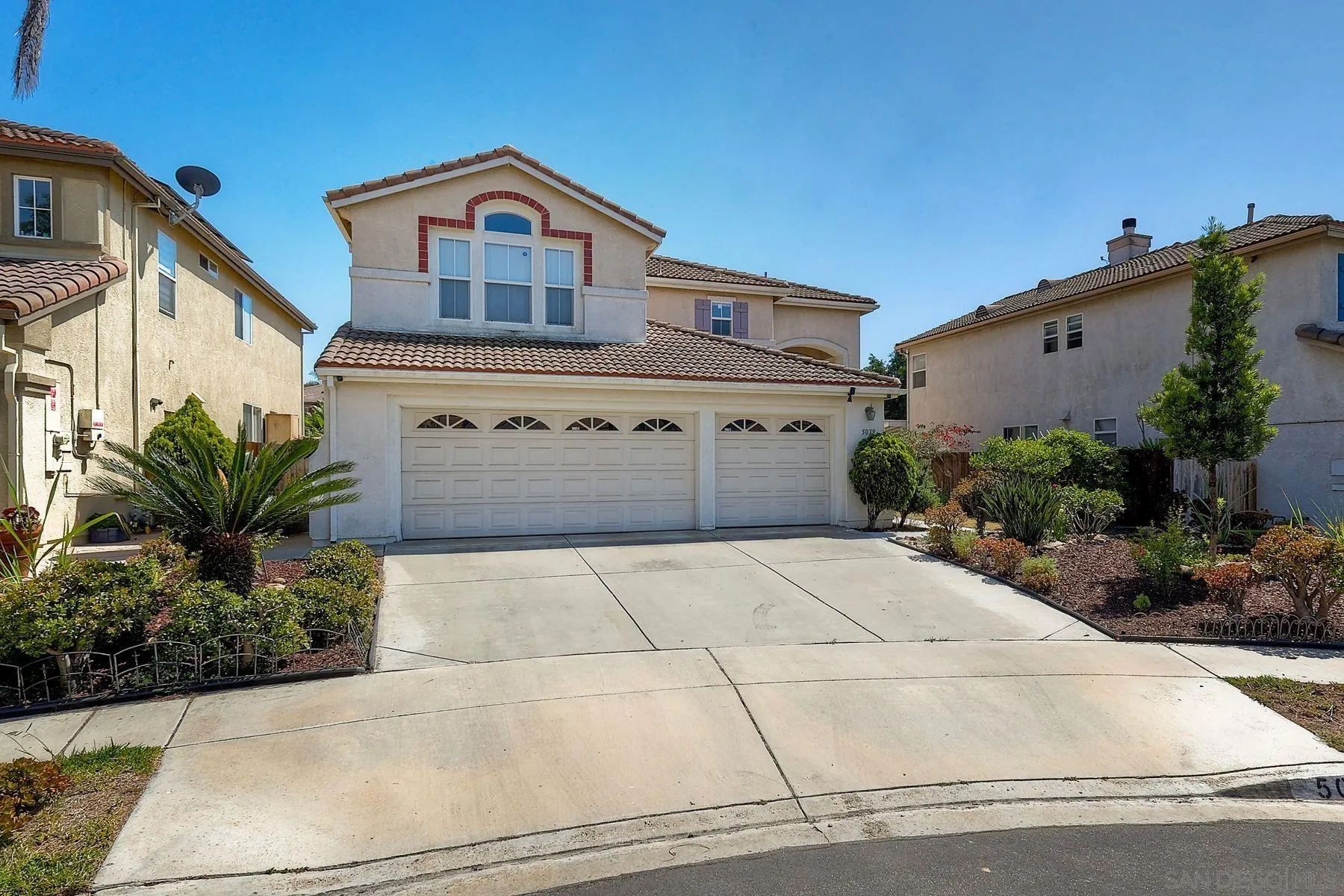 https://cdn.realtyfeed.com/cdn/127/260012467/f0943cebd4f2edb078638555b7a4bcb4.webp