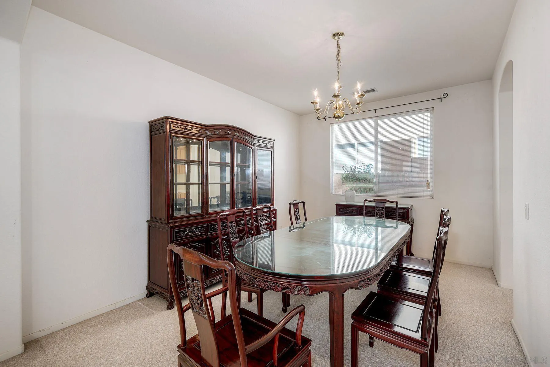 https://cdn.realtyfeed.com/cdn/127/260012467/f12bb4274dfc515162d6b93d7b81b6e9.webp