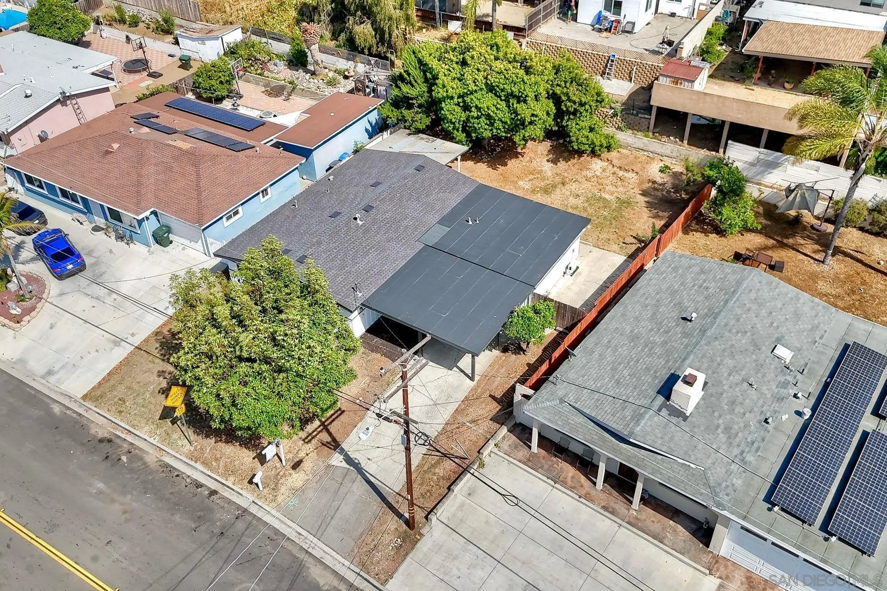 https://cdn.realtyfeed.com/cdn/127/260012468/6bcc01440a0d5d2d0966539cfc1c2d1e.webp