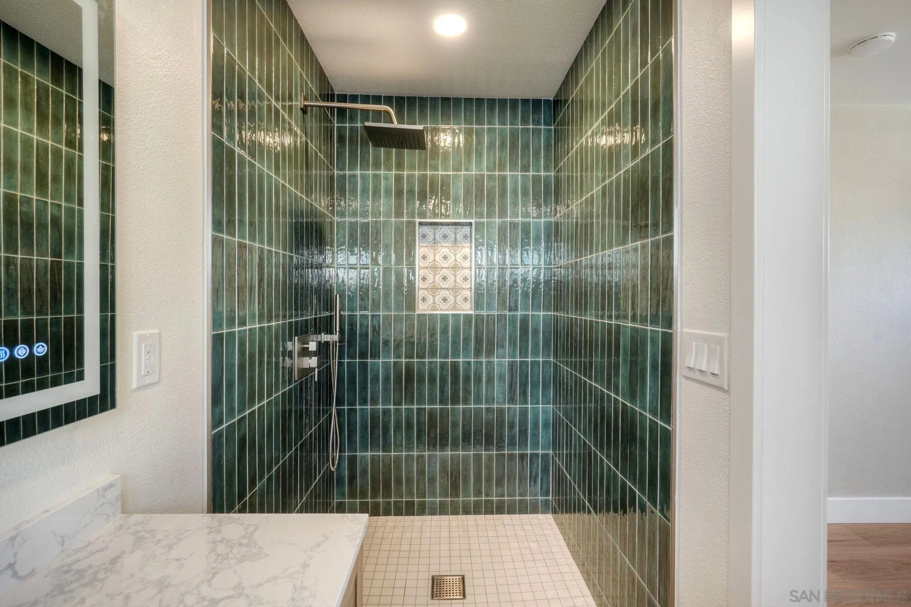 https://cdn.realtyfeed.com/cdn/127/260012468/cd5188c107a91c600e687199ebfaedde.webp