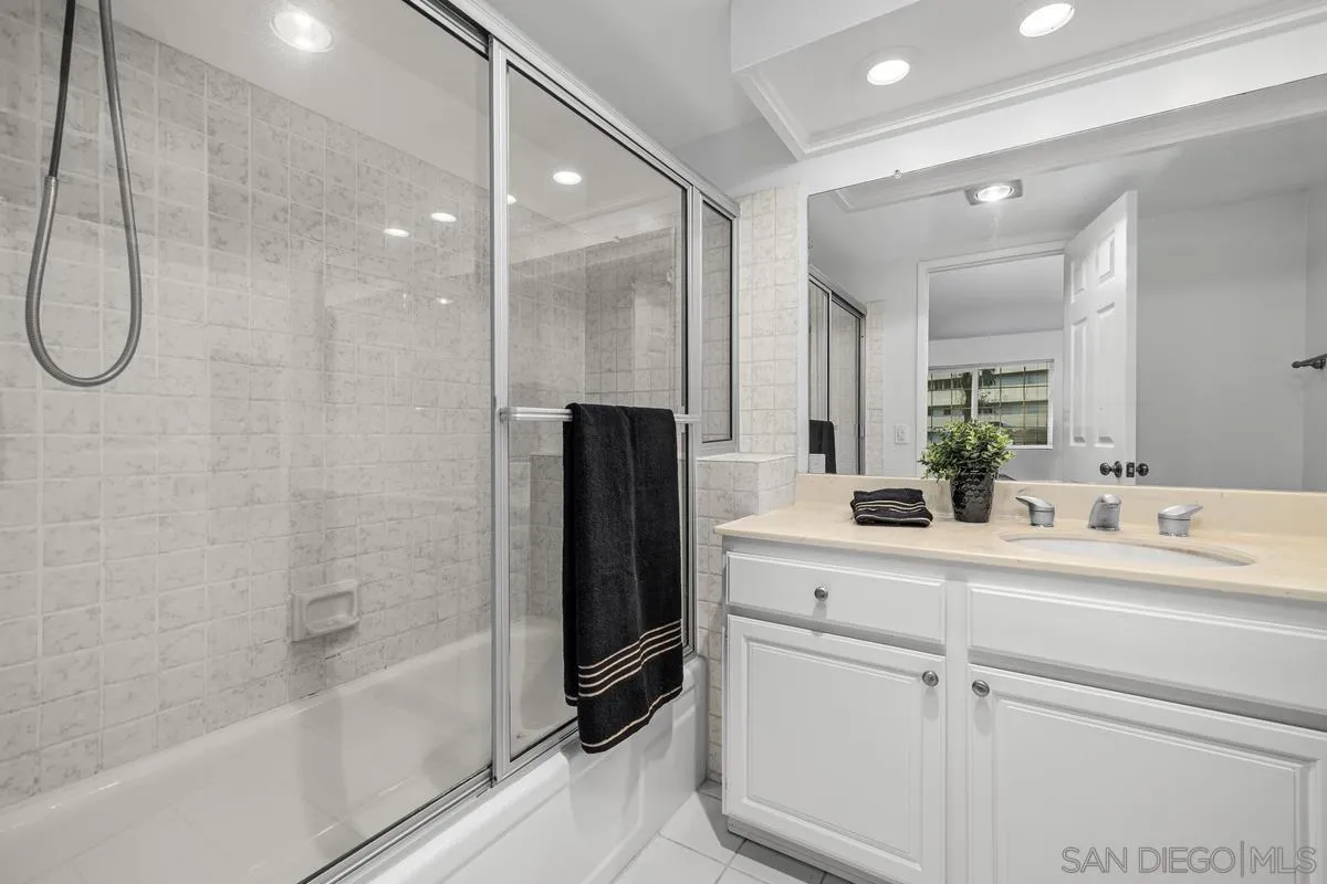 Photo #15: 260012469 Listing: Photo #15
