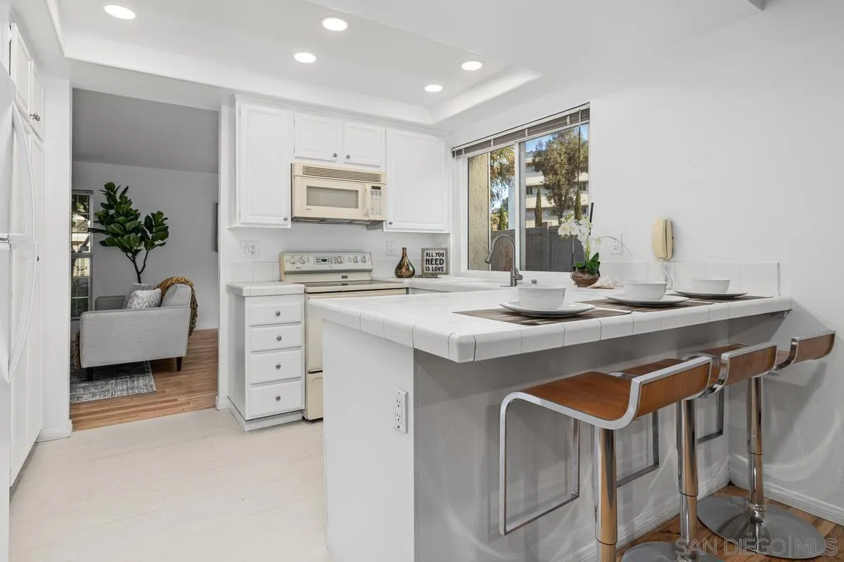 https://cdn.realtyfeed.com/cdn/127/260012469/b27828fbe6500ba9e6821cf688b65f22.webp
