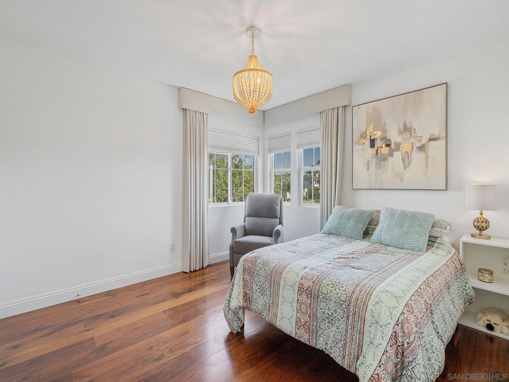 https://cdn.realtyfeed.com/cdn/127/260012474/5c17b4081422637356e874dea68db2f9.webp