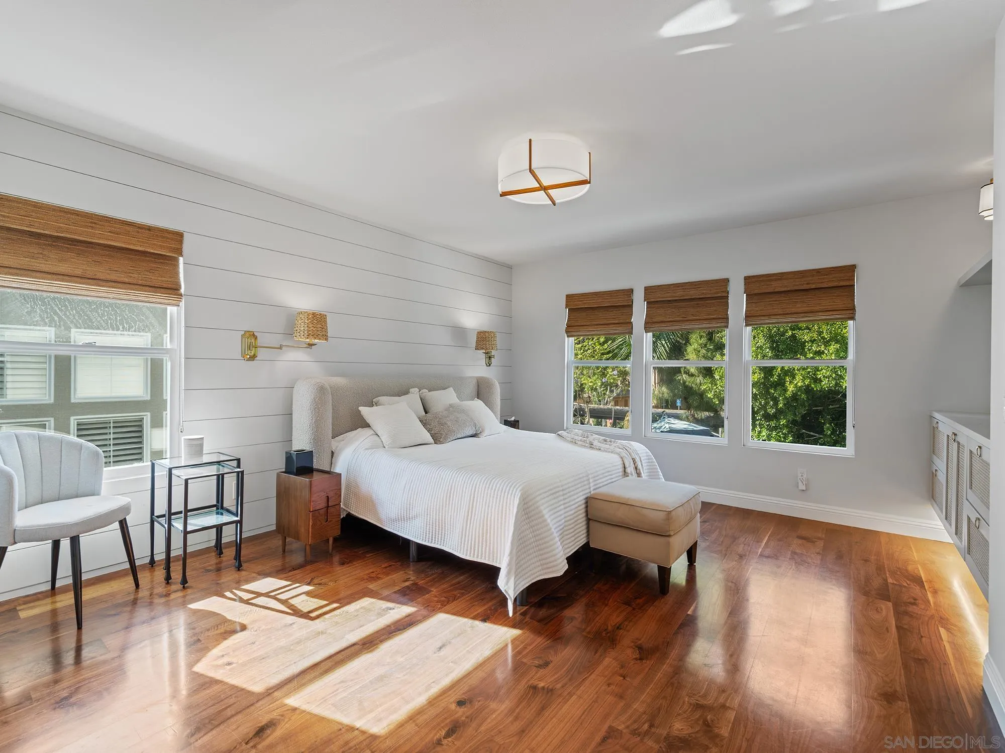 https://cdn.realtyfeed.com/cdn/127/260012474/6464f3726db59107bd53f1f817daaf2d.webp