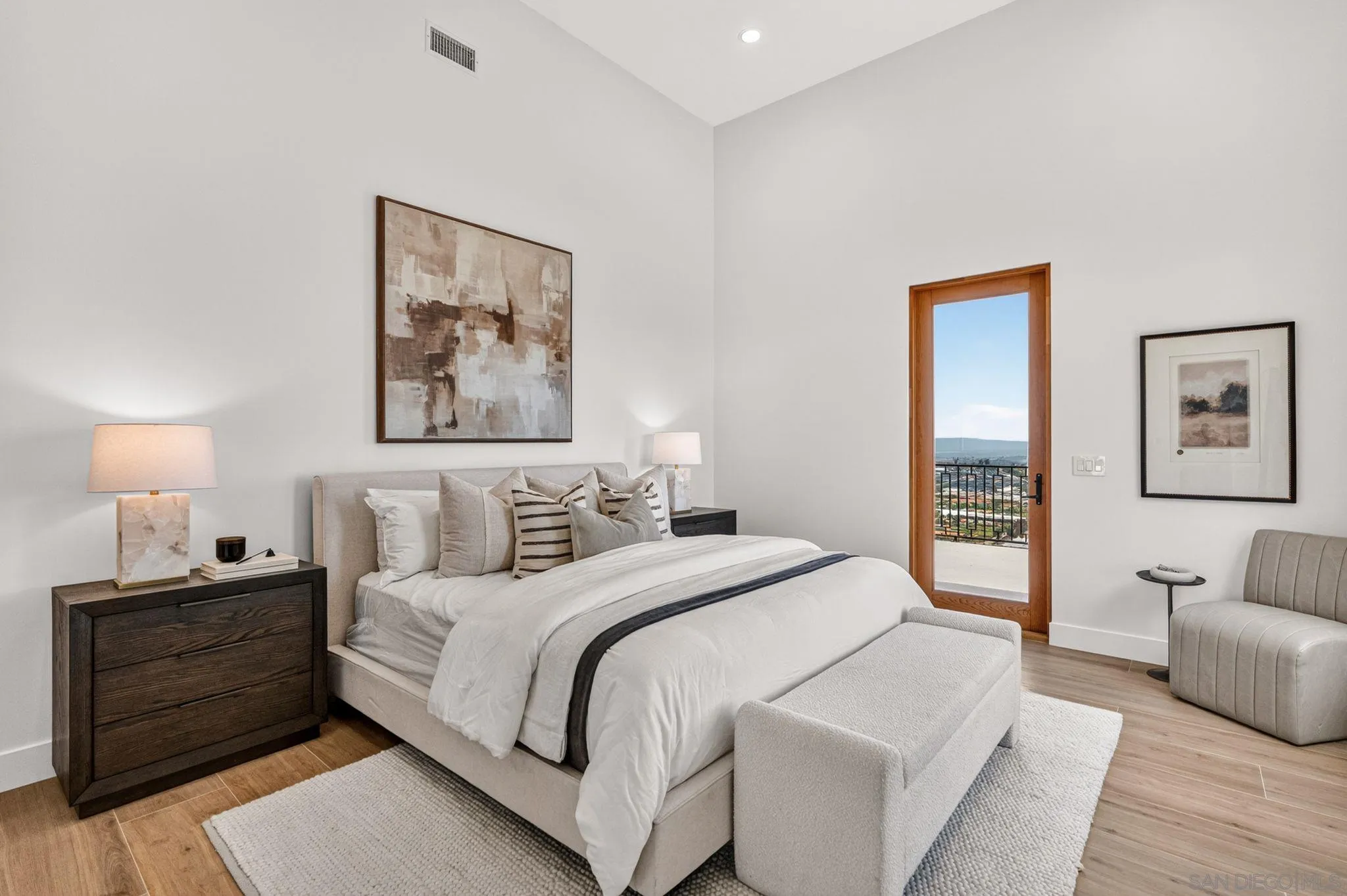 https://cdn.realtyfeed.com/cdn/127/260012476/20cd39a6178ffb6dc7fa7f57fc13c16d.webp