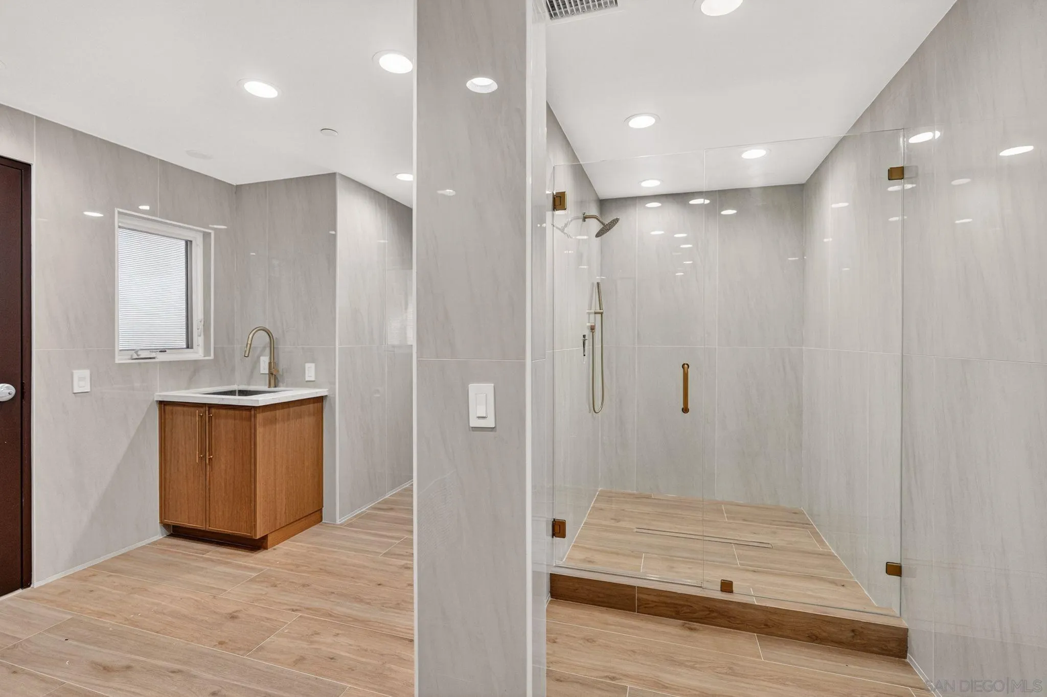 https://cdn.realtyfeed.com/cdn/127/260012476/4b43a616deaf99efa4d517953fef9b4e.webp