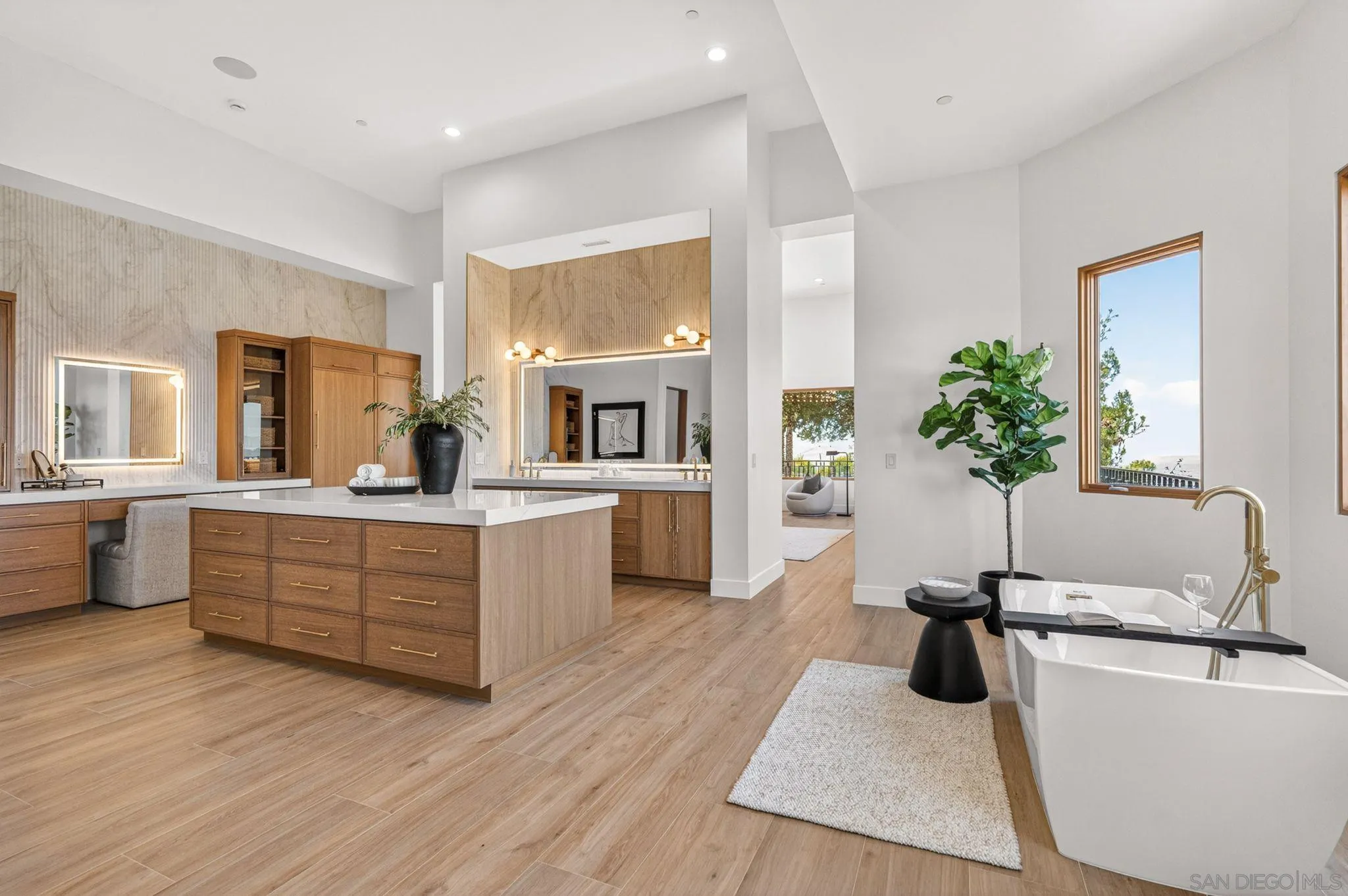 https://cdn.realtyfeed.com/cdn/127/260012476/4cf58f1f8ed2427b24448d77bf3cffa1.webp