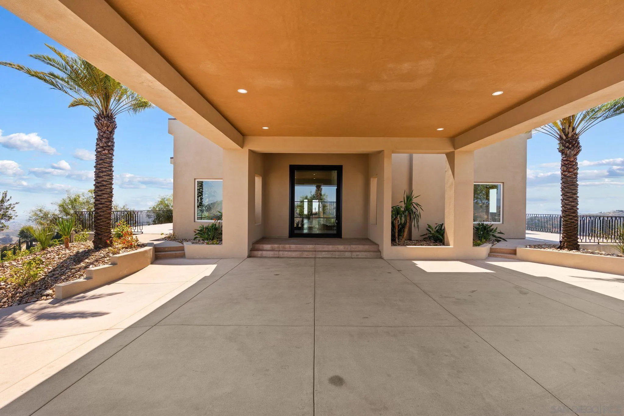 https://cdn.realtyfeed.com/cdn/127/260012476/88c7999a70a35d70699ec7bf5f5b58ed.webp