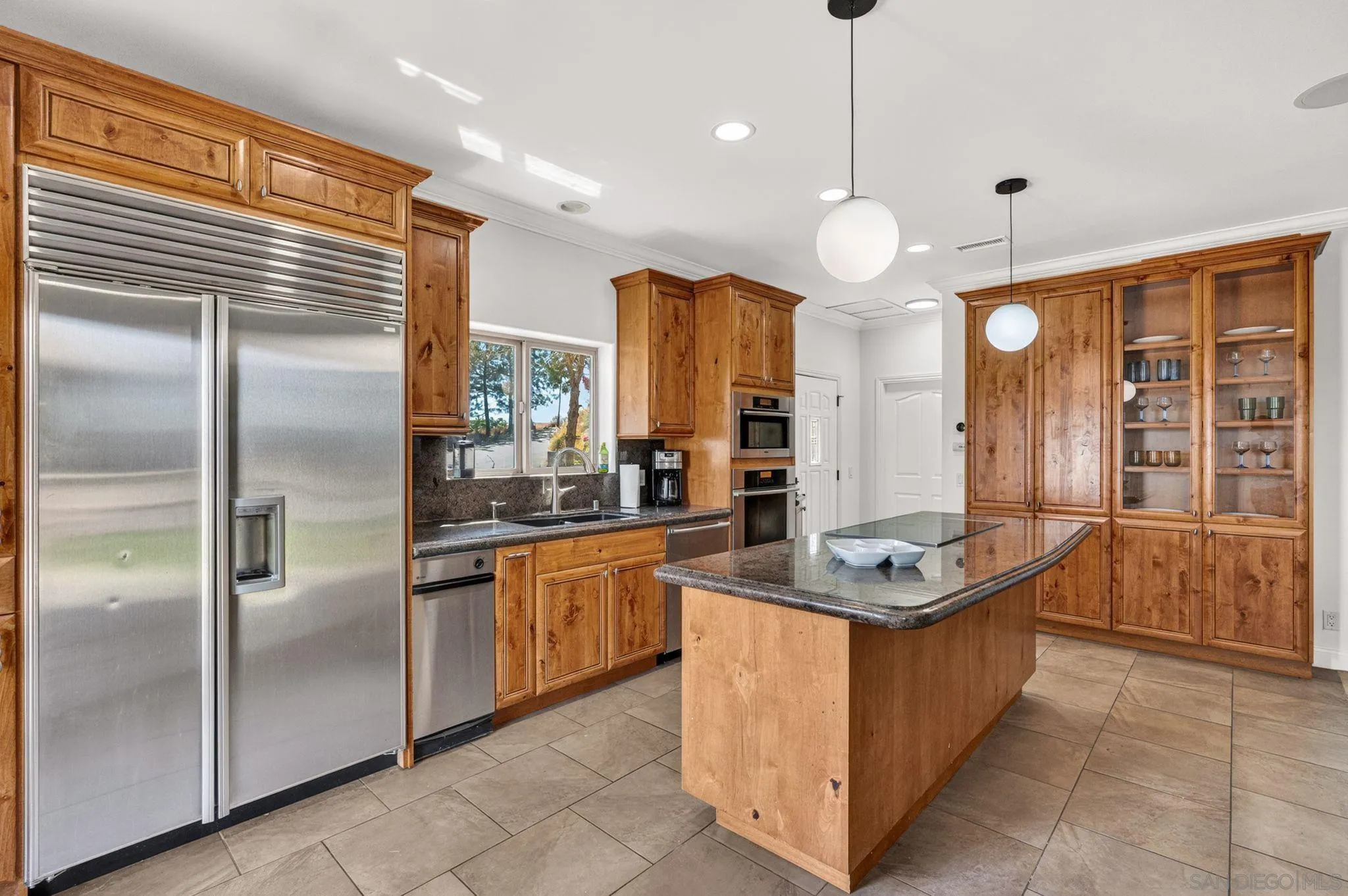 https://cdn.realtyfeed.com/cdn/127/260012476/f8fae395acac765c88fd4dcc3b5a12ca.webp