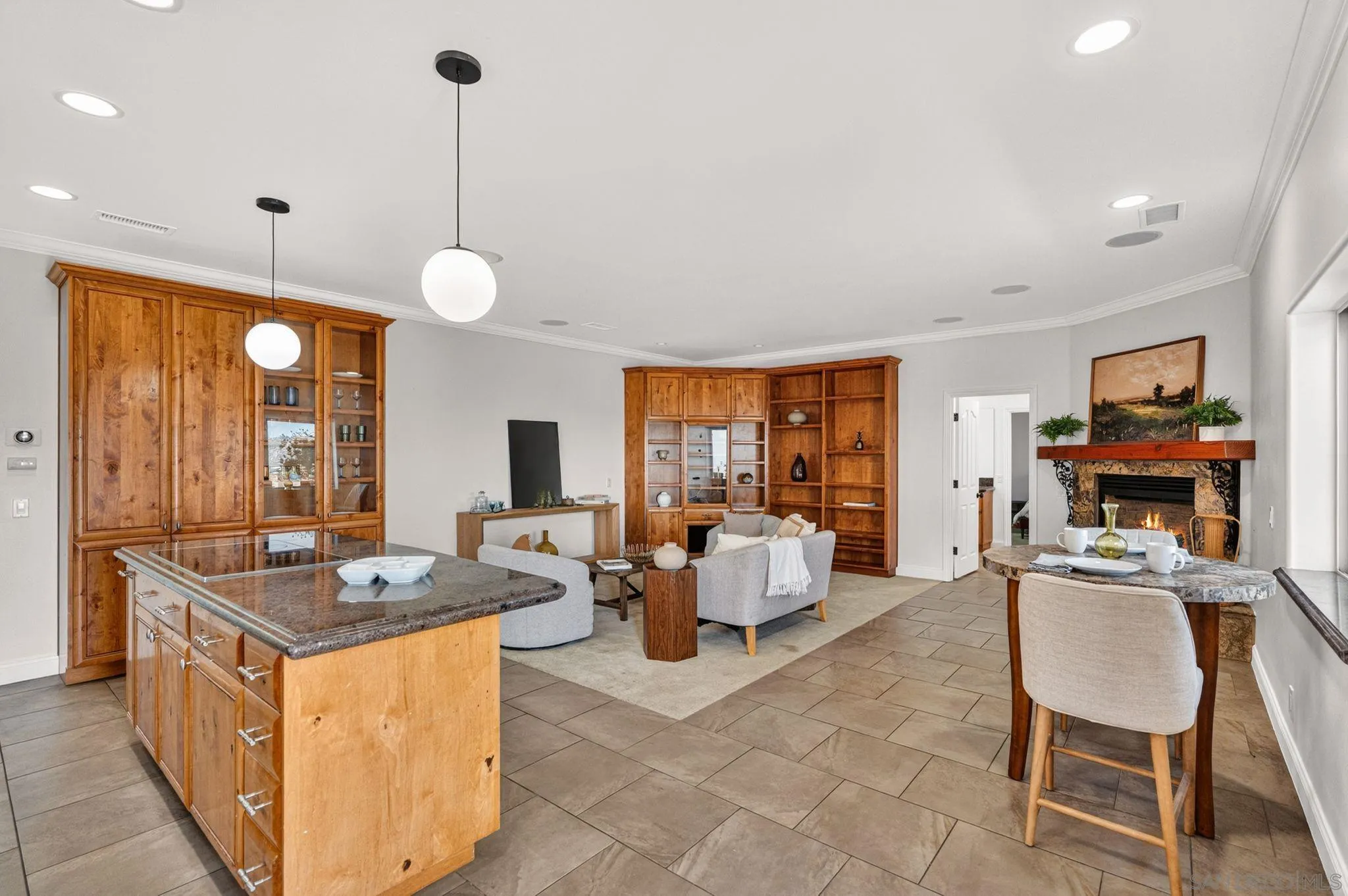 https://cdn.realtyfeed.com/cdn/127/260012476/fc6861d33dce35864cab3283766e94a9.webp