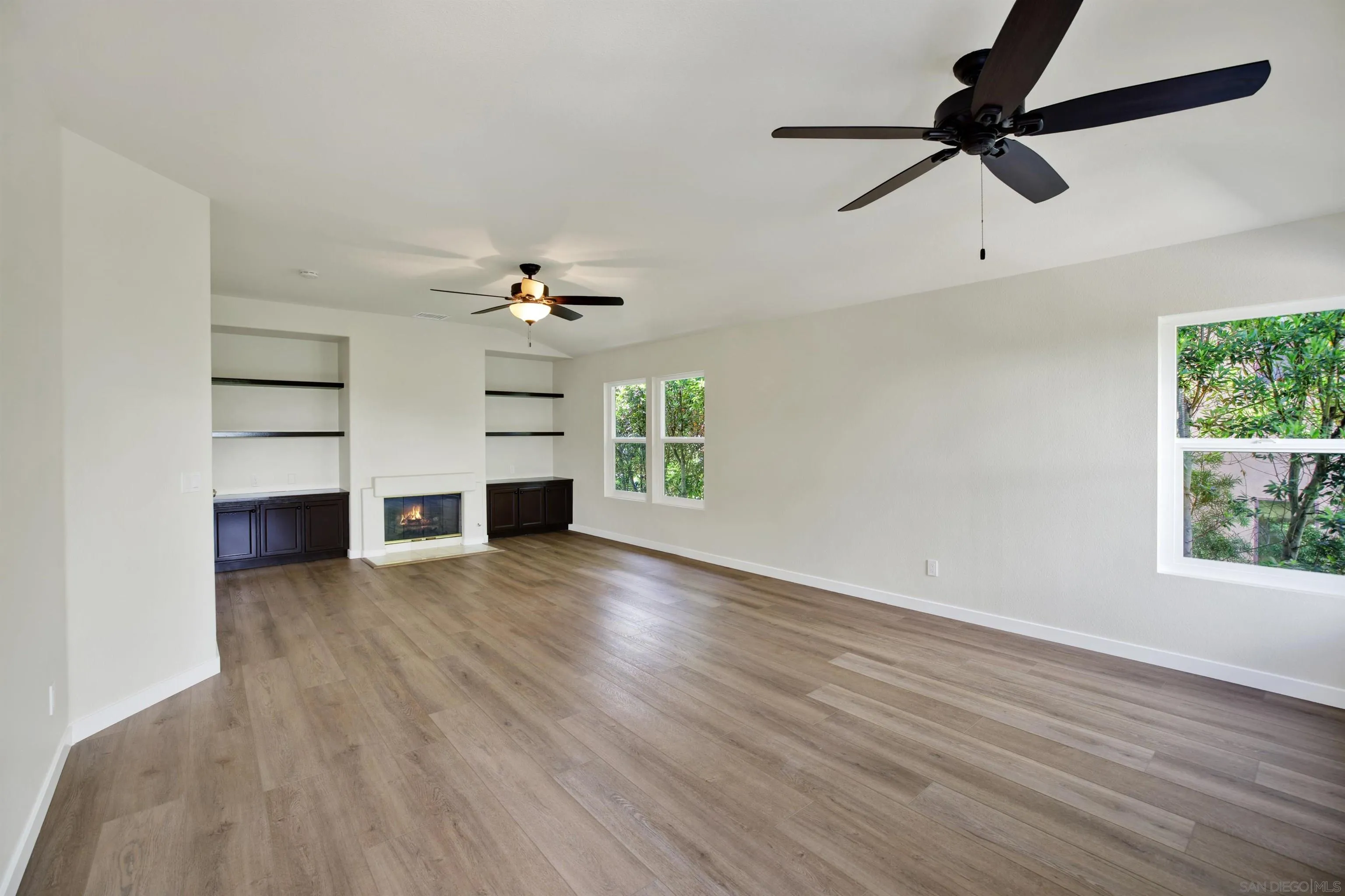 https://cdn.realtyfeed.com/cdn/127/260012489/24dfa6bebf984c4293117a1c6d5be7e8.webp